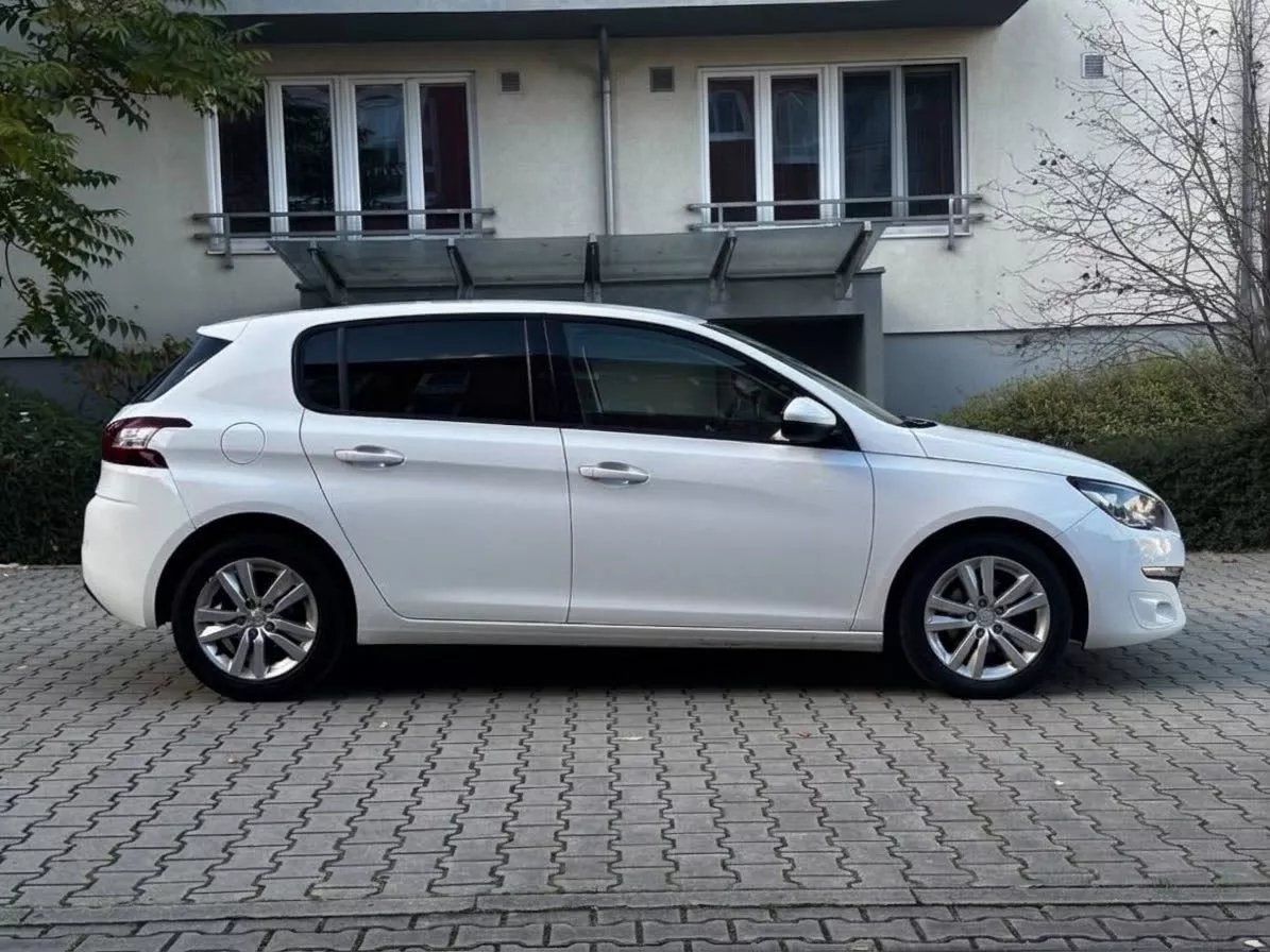 Peugeot 308, 1.2 81kW PureTech Nové v ČR - fotka 4