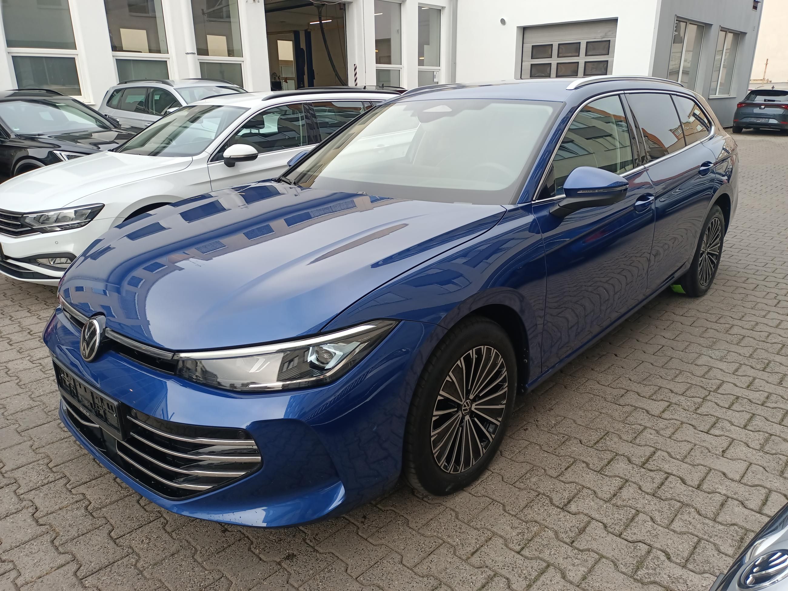 Volkswagen Passat Variant, TDI 110kW DSG Elegance Webasto - fotka 3