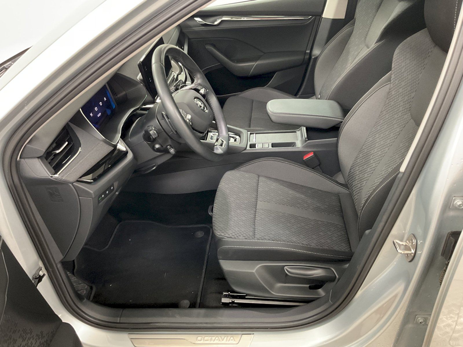 Škoda Octavia, OCT.COM STY TD 110/2.0 A7F - fotka 6