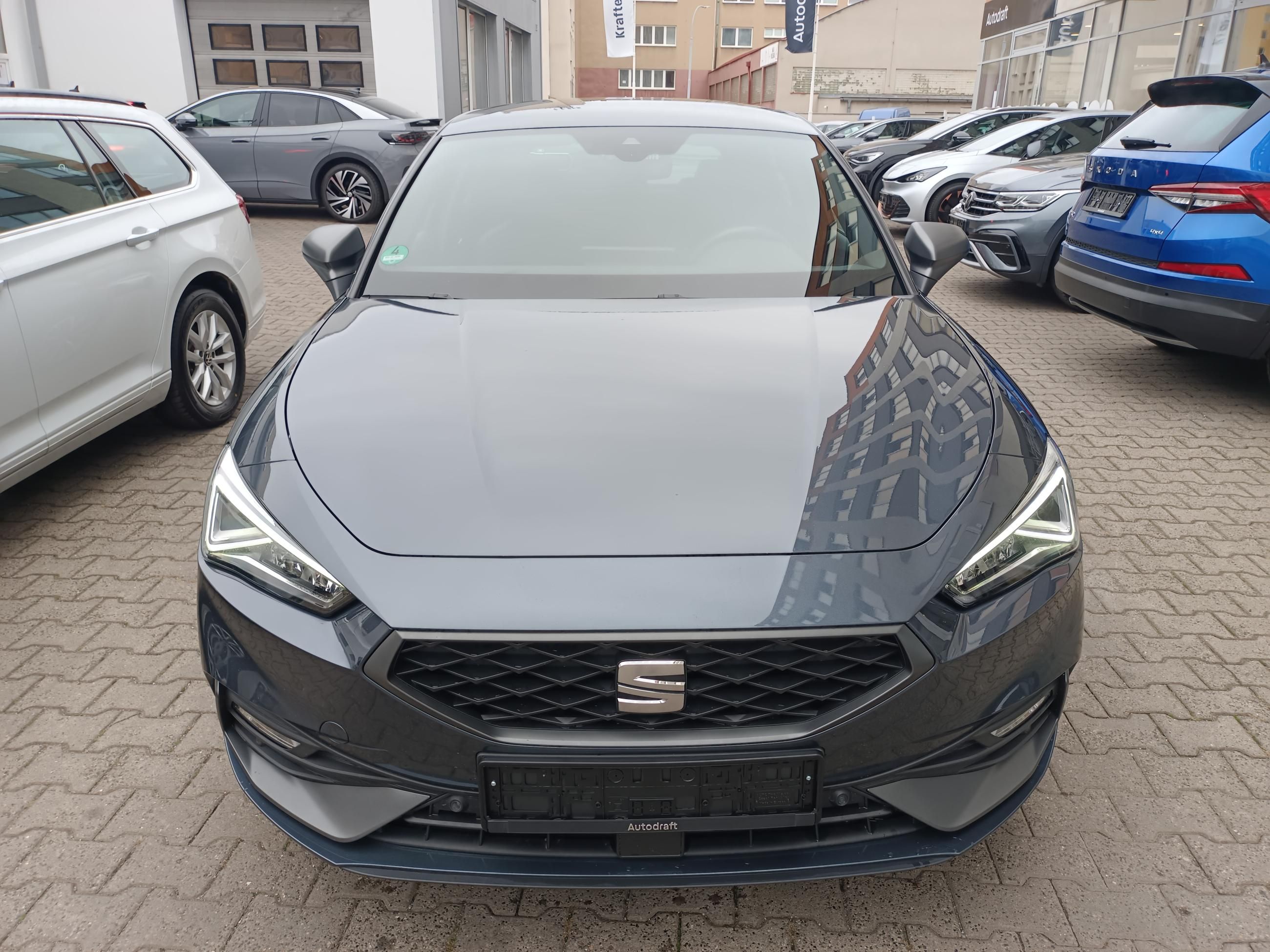 Seat Leon, FR 2.0 TSI 140kW DSG - fotka 2