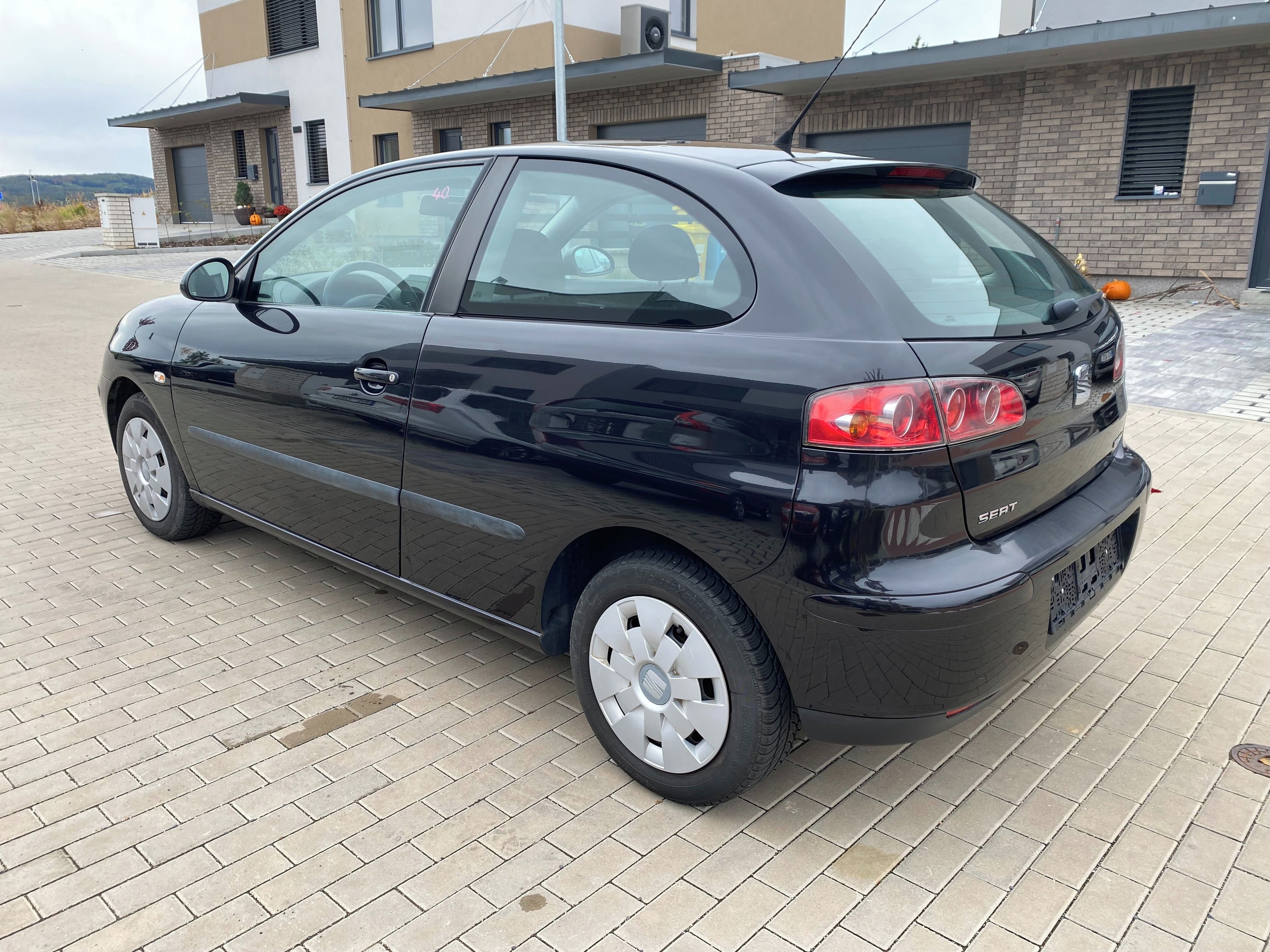 Seat Ibiza, 1.4 16V, 55kW, klima, nová STK - fotka 2