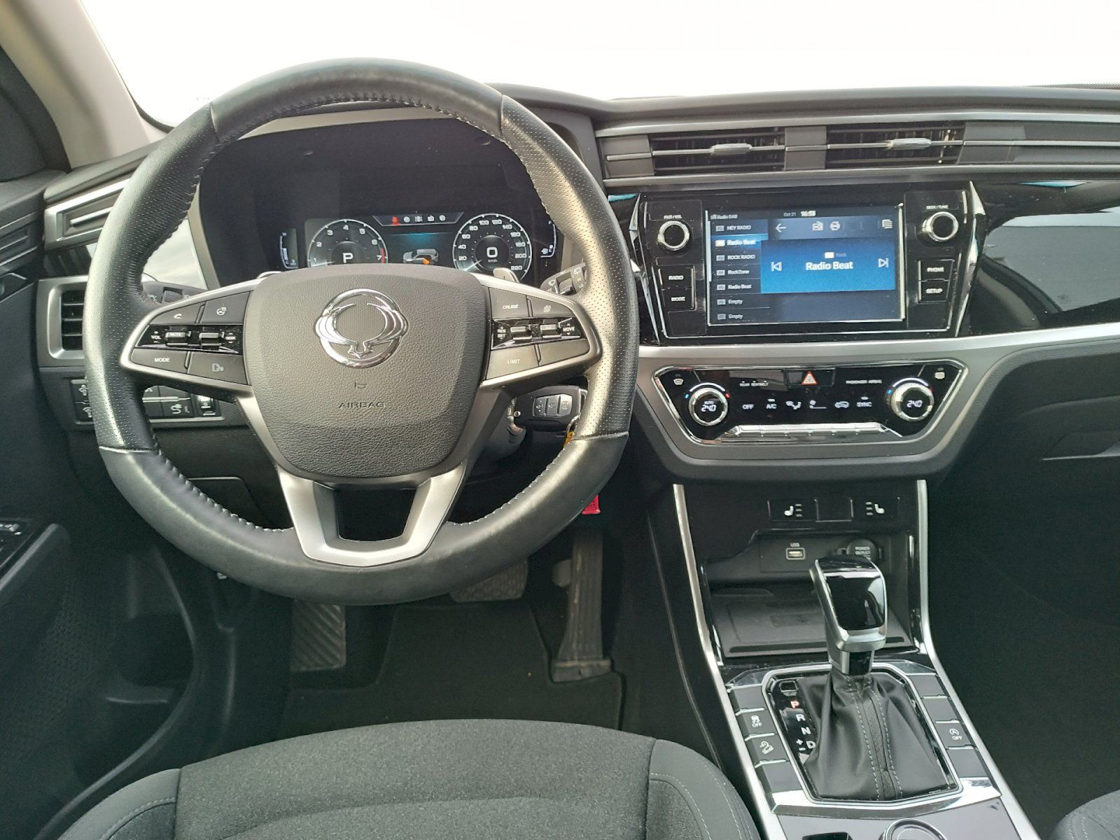 SsangYong Korando, 1,5T-GDi/120kw 7°DCT 4x4 - fotka 5