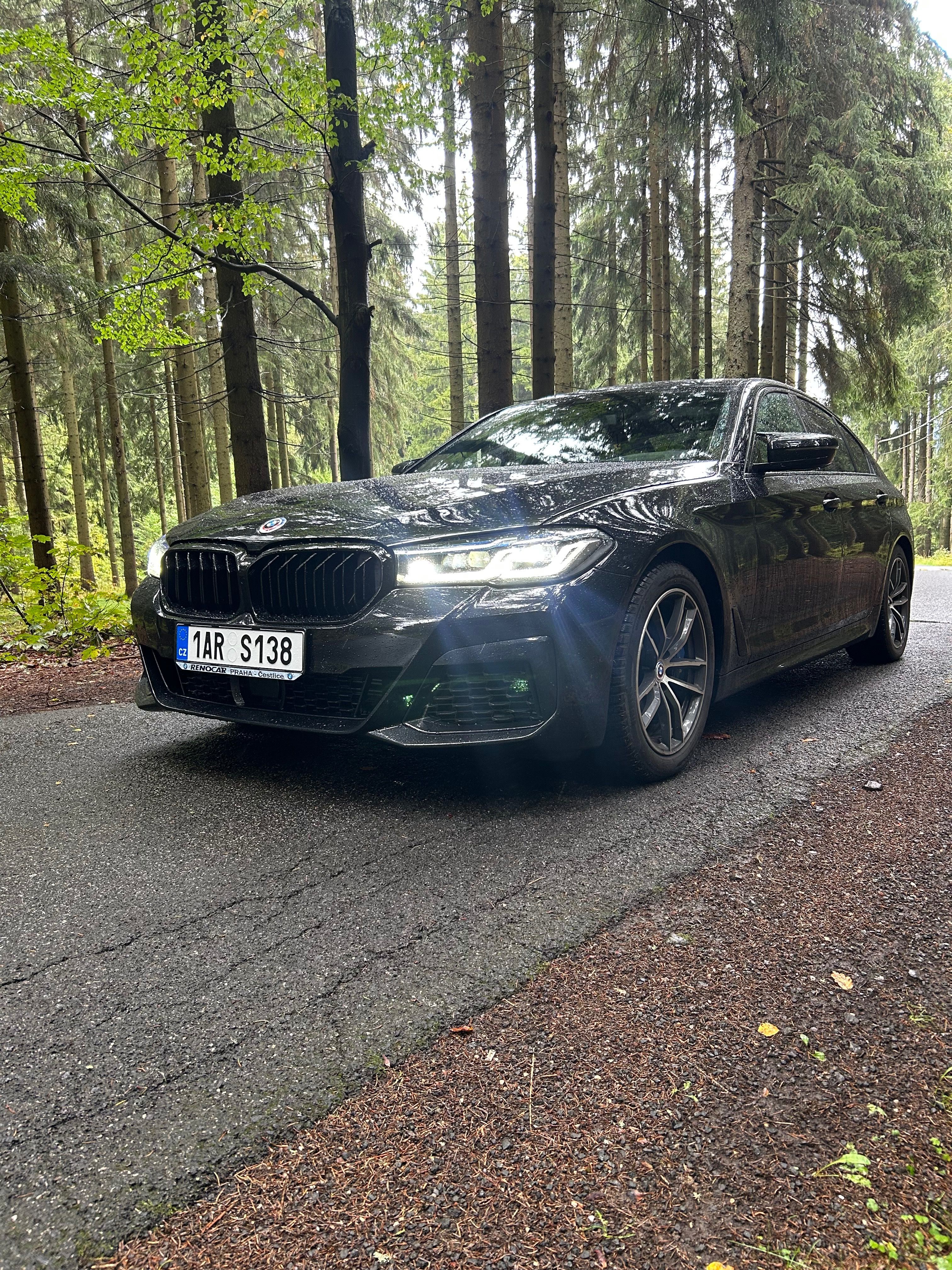 BMW Řada 5, BMW Řada 5 G30 LCI 2021 MPaket