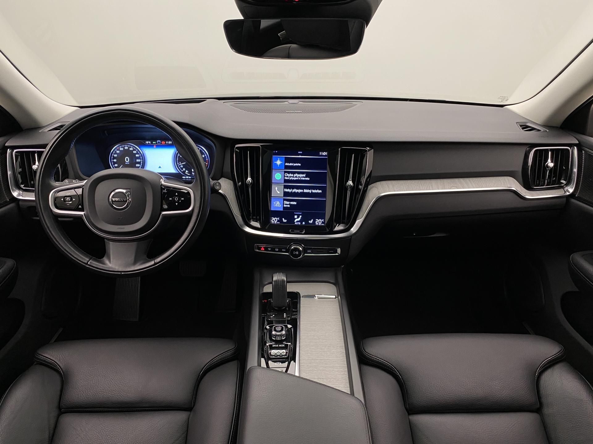 Volvo V60, CC B5 AWD MOMENTUM AUT - fotka 2