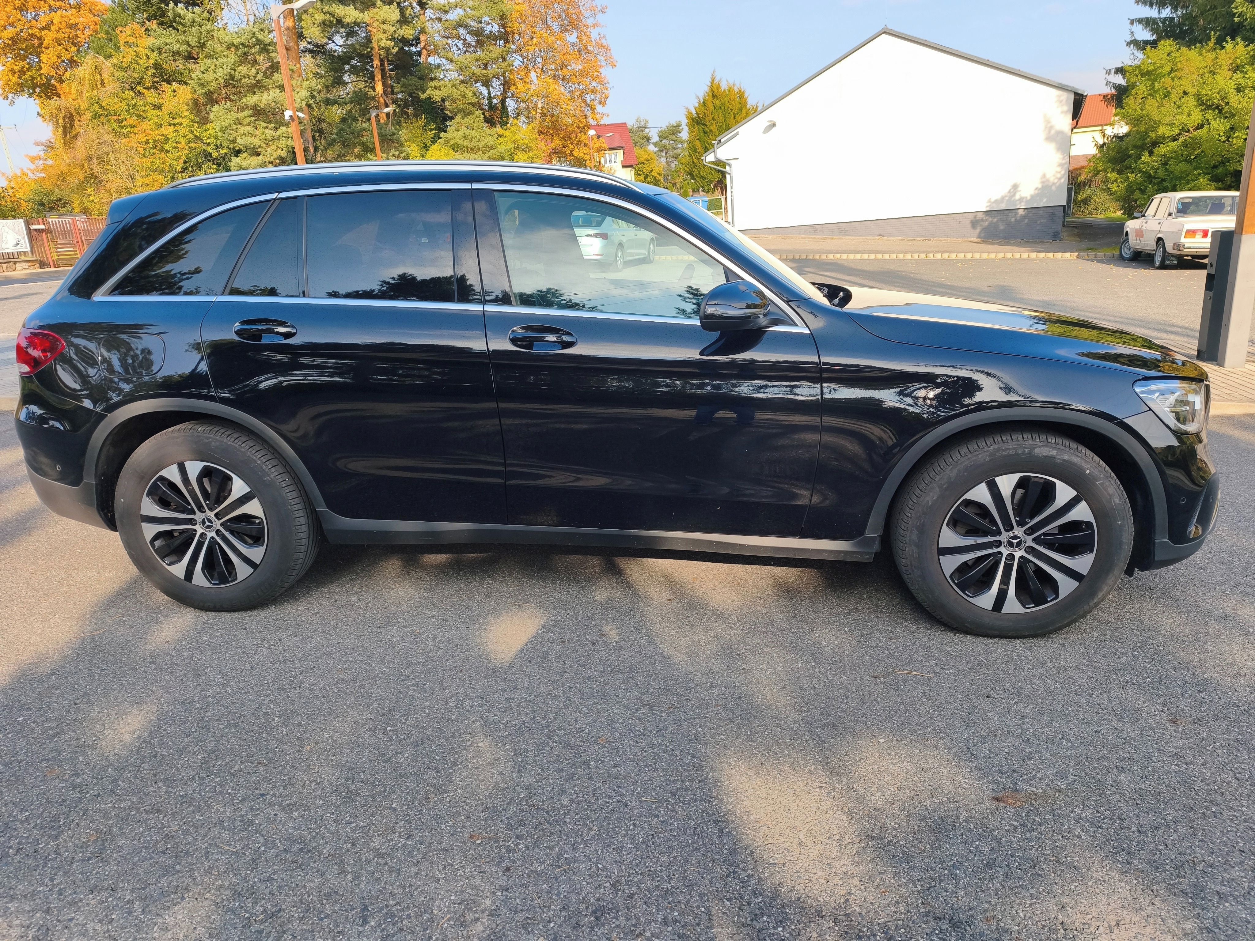 Mercedes-Benz GLC, 200d 4MATIC Č.R. 35000km !!! - fotka 4
