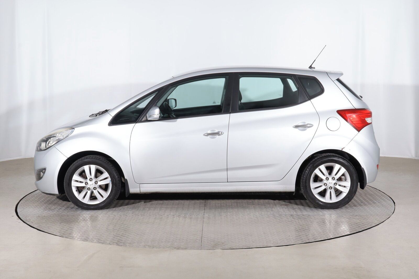 Hyundai ix20, 1.4 CVVT, Serv.kniha - fotka 3