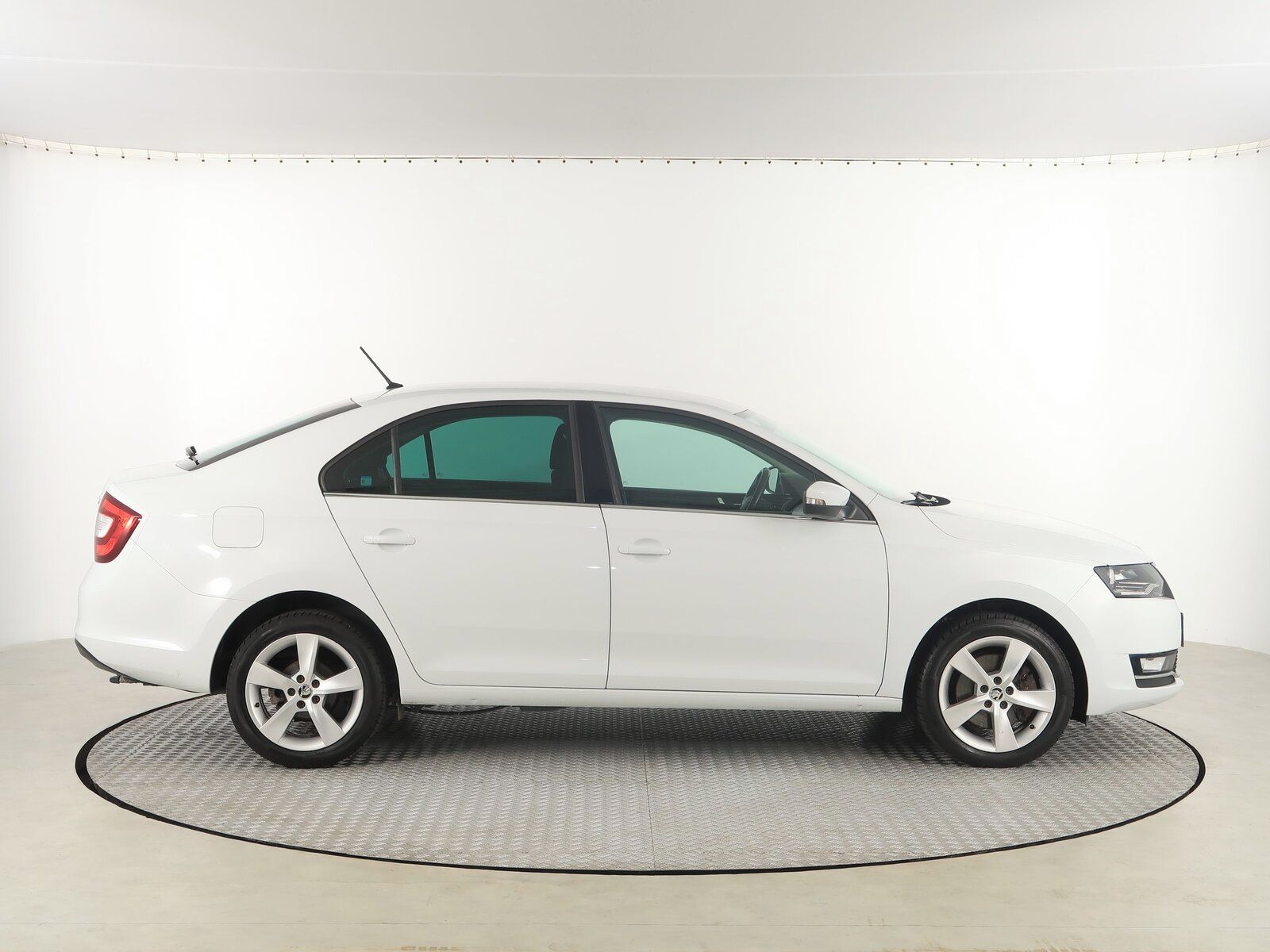 Škoda Rapid, 1.0 TSI - fotka 6