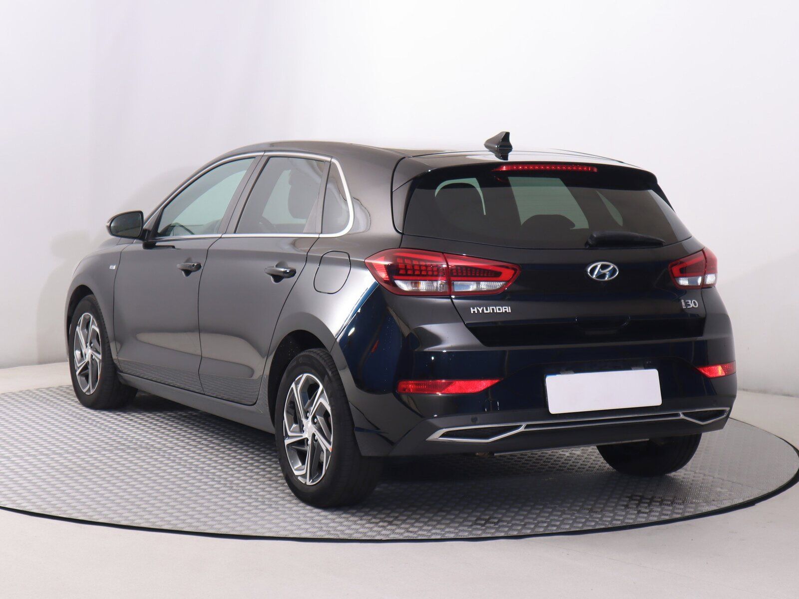 Hyundai i30, 1.5 T-GDI MHEV, Style - fotka 4