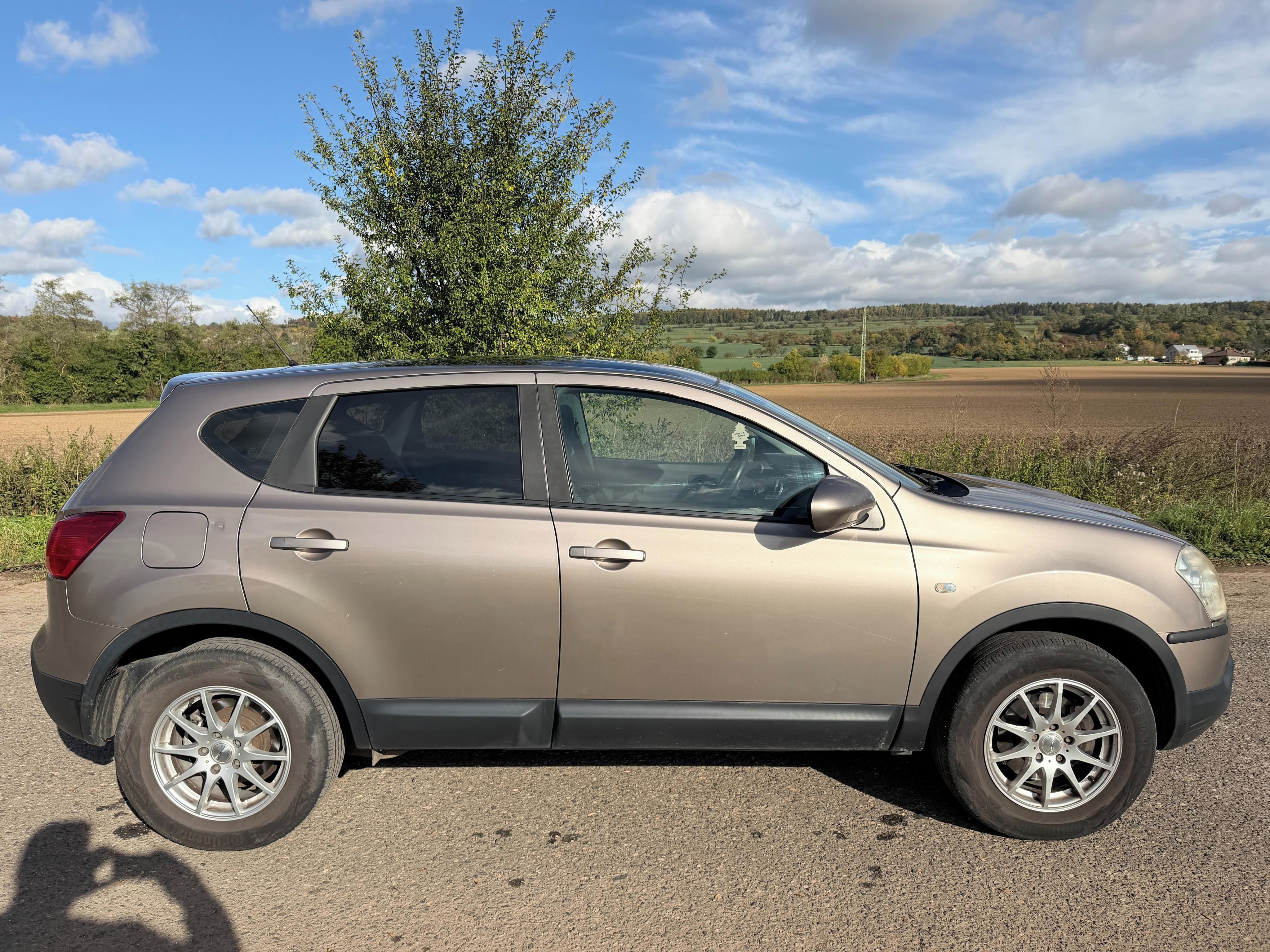 Nissan Qashqai, Nissan Qashqai 2,0 i, 4x4 - fotka 3