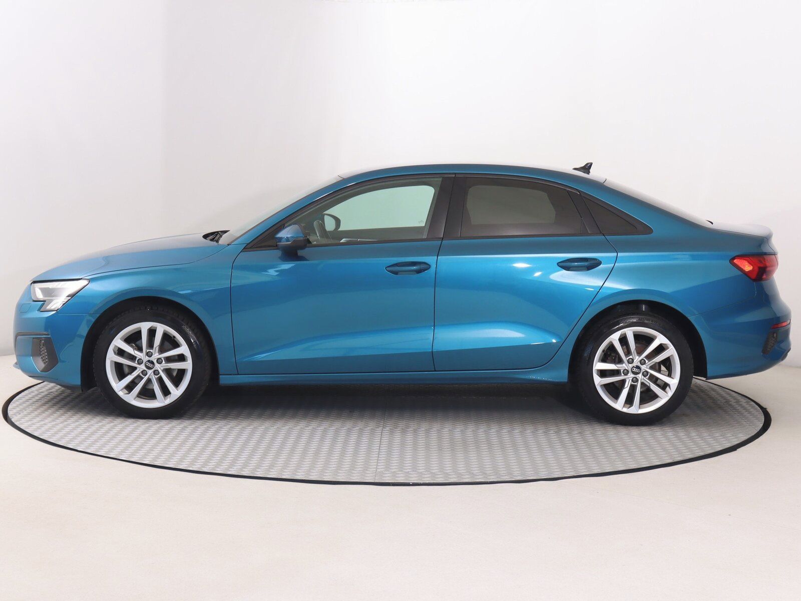 Audi A3, 35 TFSI - fotka 3