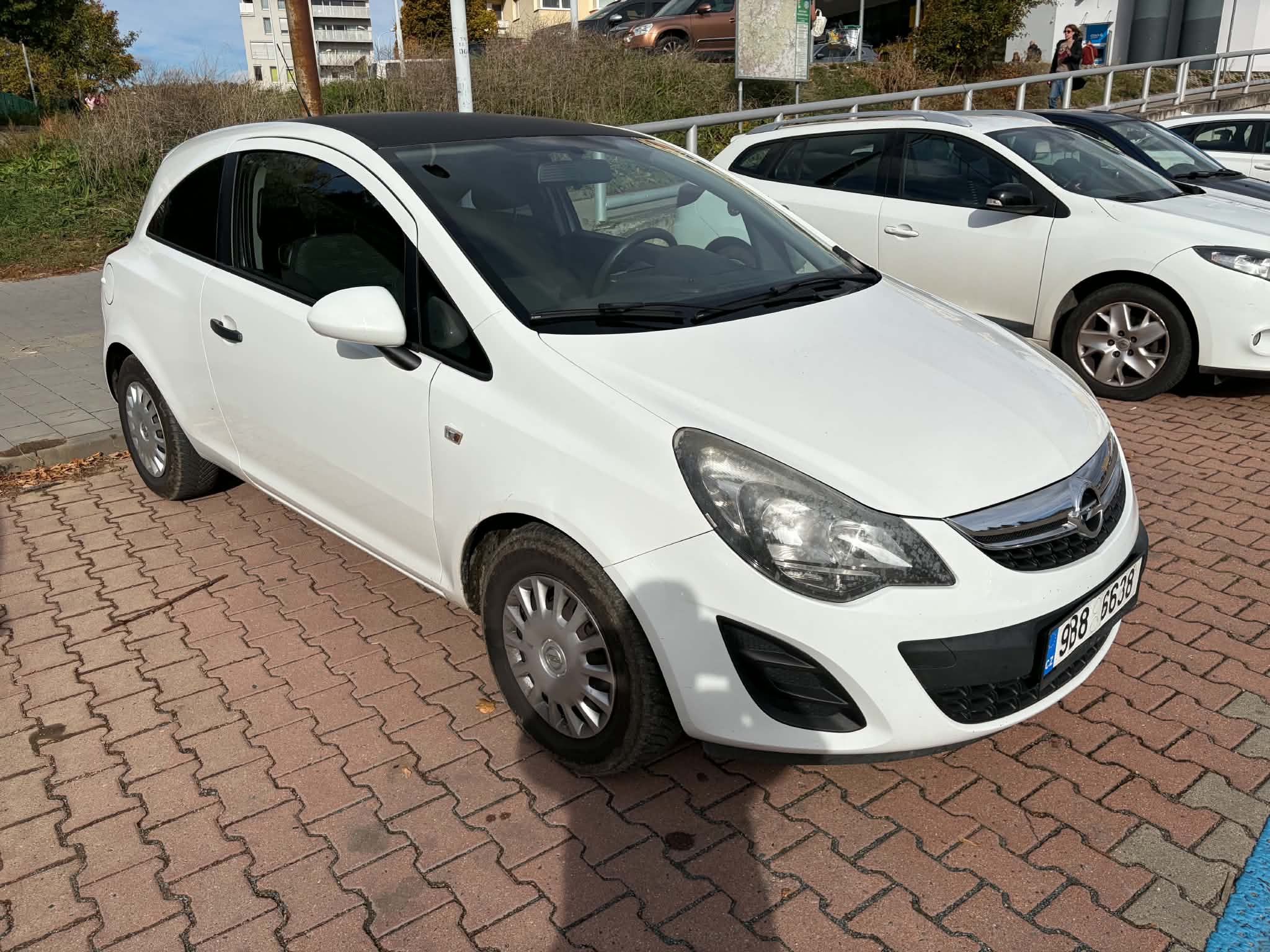 Opel Corsa, 1.2 63 kW, KLIMA, TEMPOMAT - fotka 2