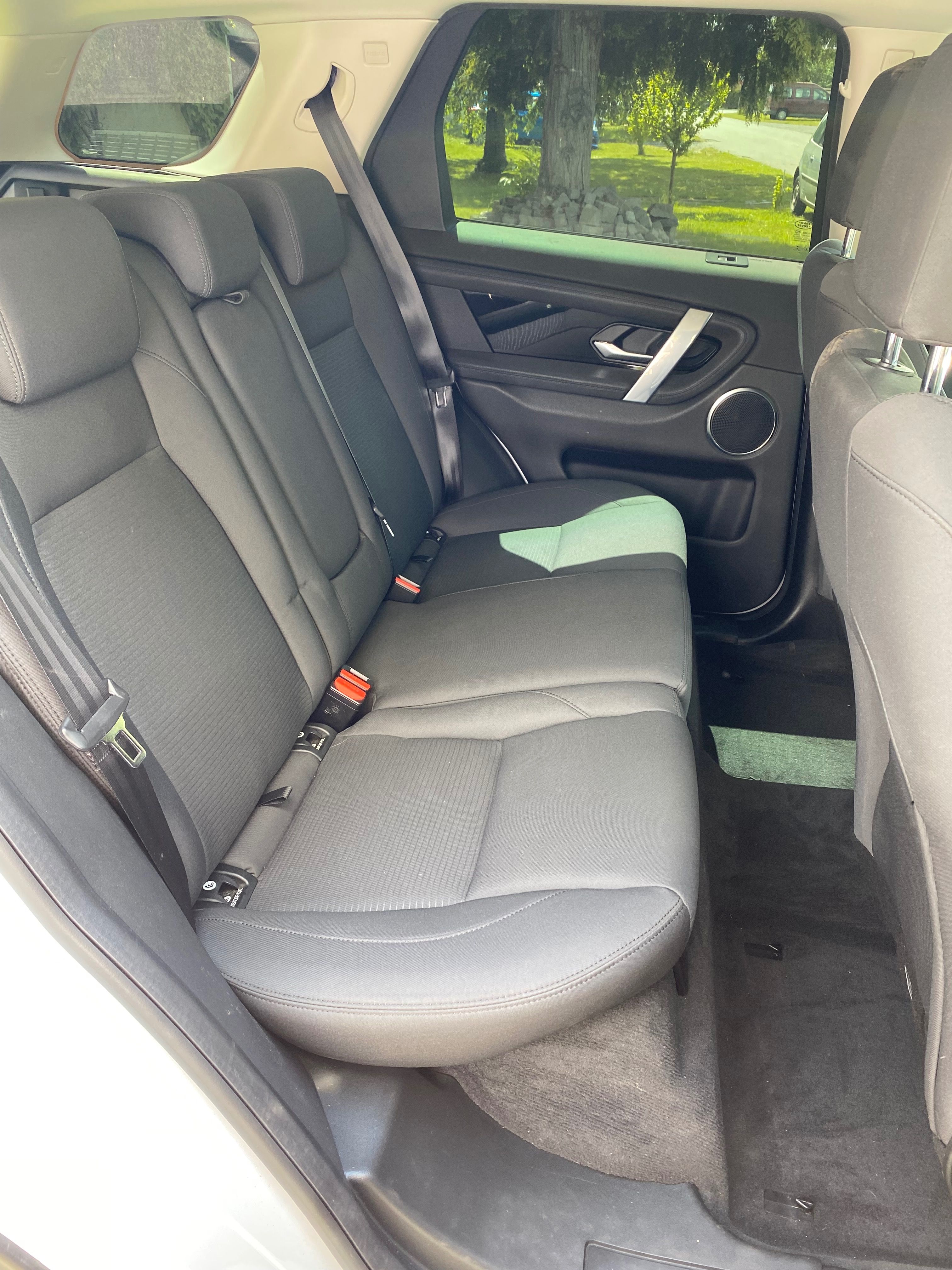 Land Rover Discovery Sport, 2.0 D150 MHEV 4x4 110 kW - fotka 4