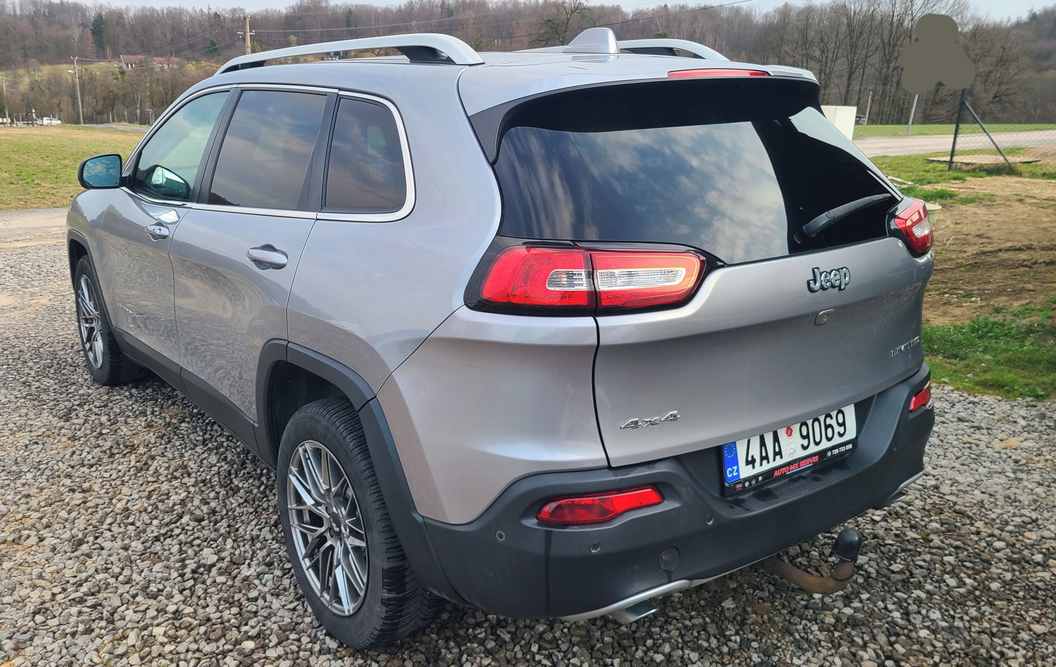 Jeep Cherokee, 3.2 V6 200kW lpg plná výbava - fotka 5