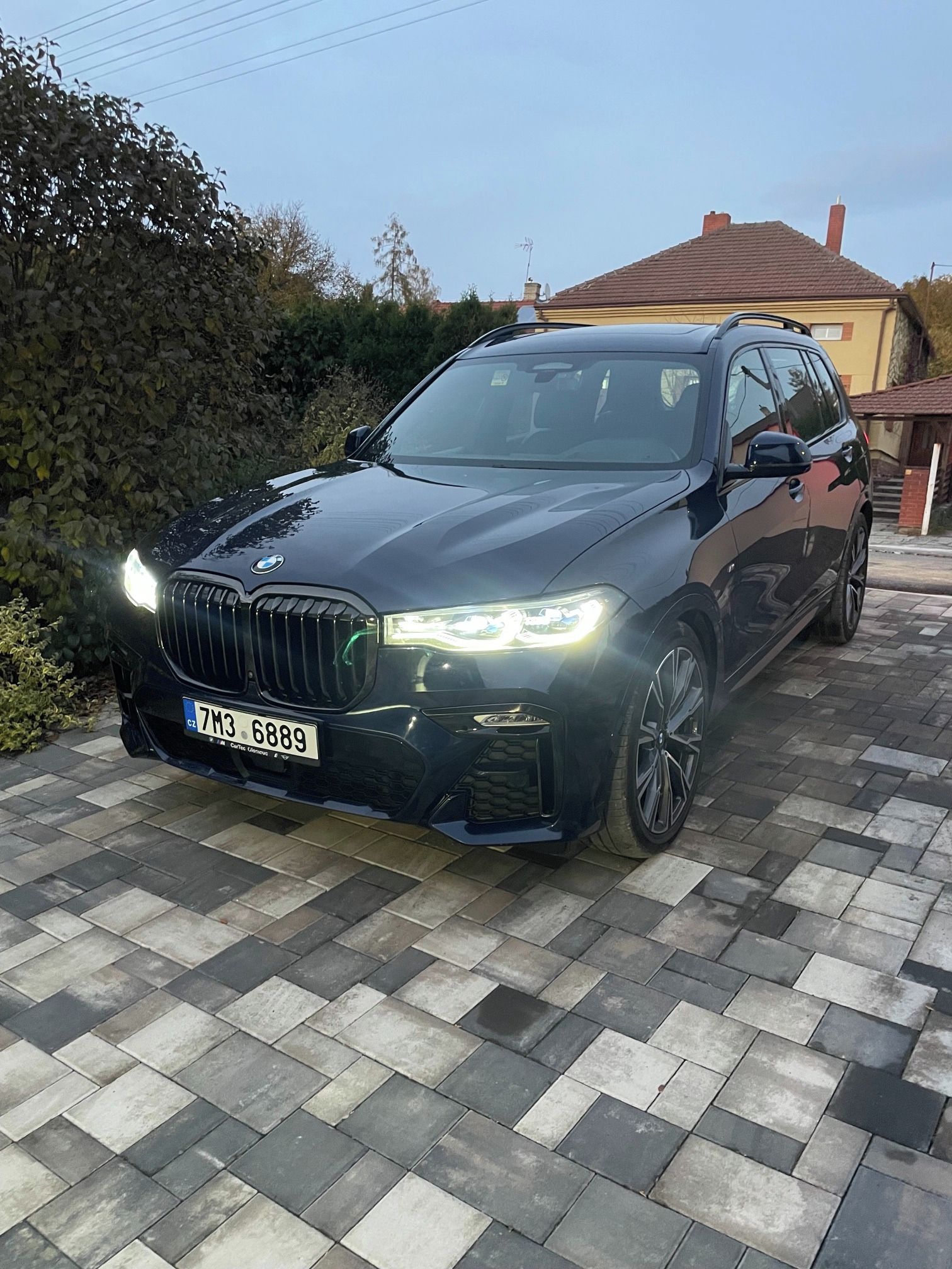 BMW X7