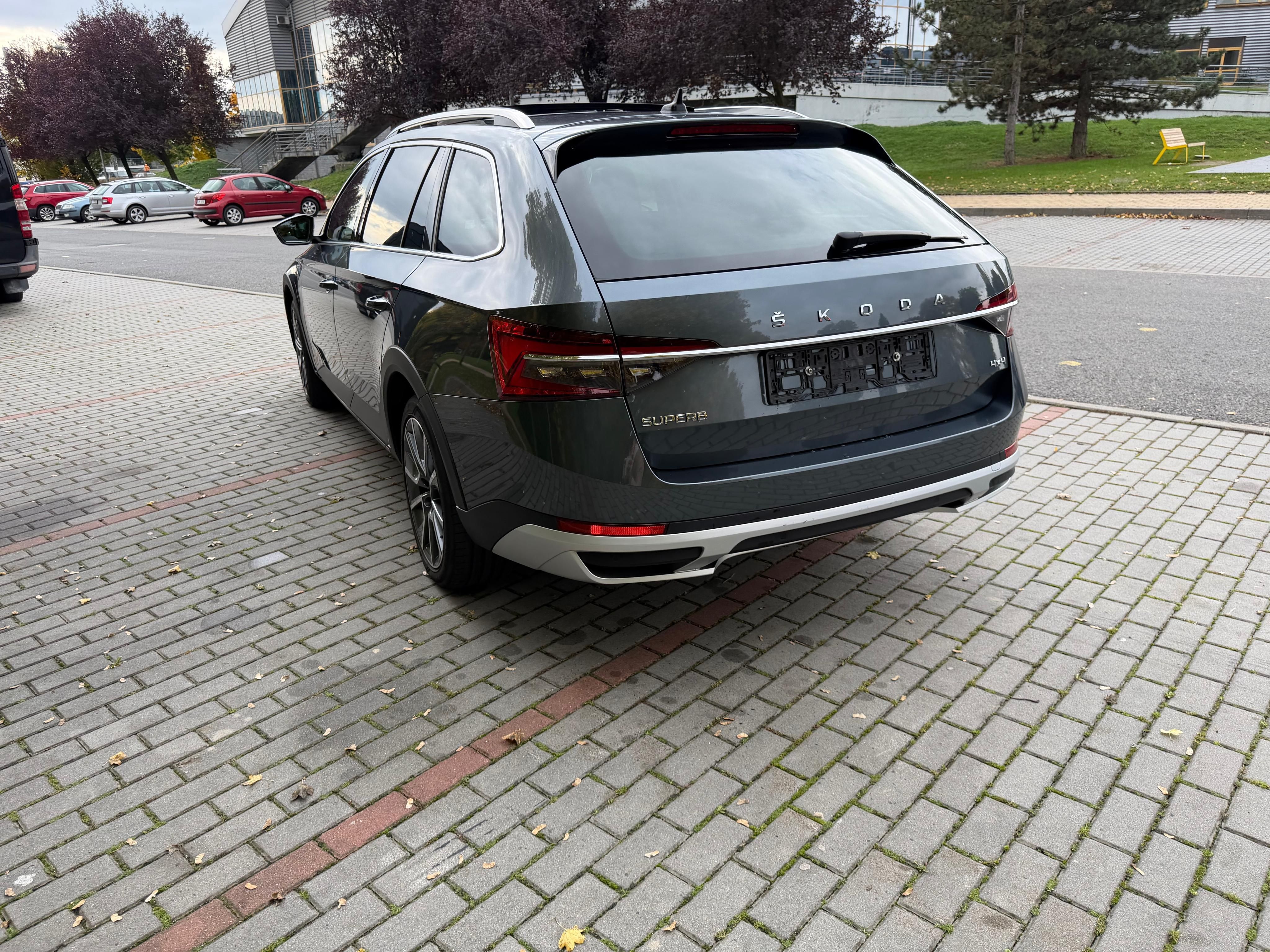 Škoda Superb, Scout 4x4 147kw - fotka 4