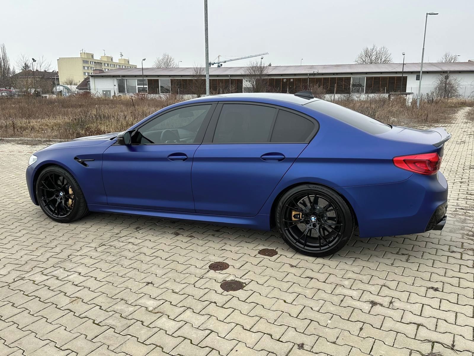 BMW M5, BMW M5 Competition FULL výbava - fotka 3
