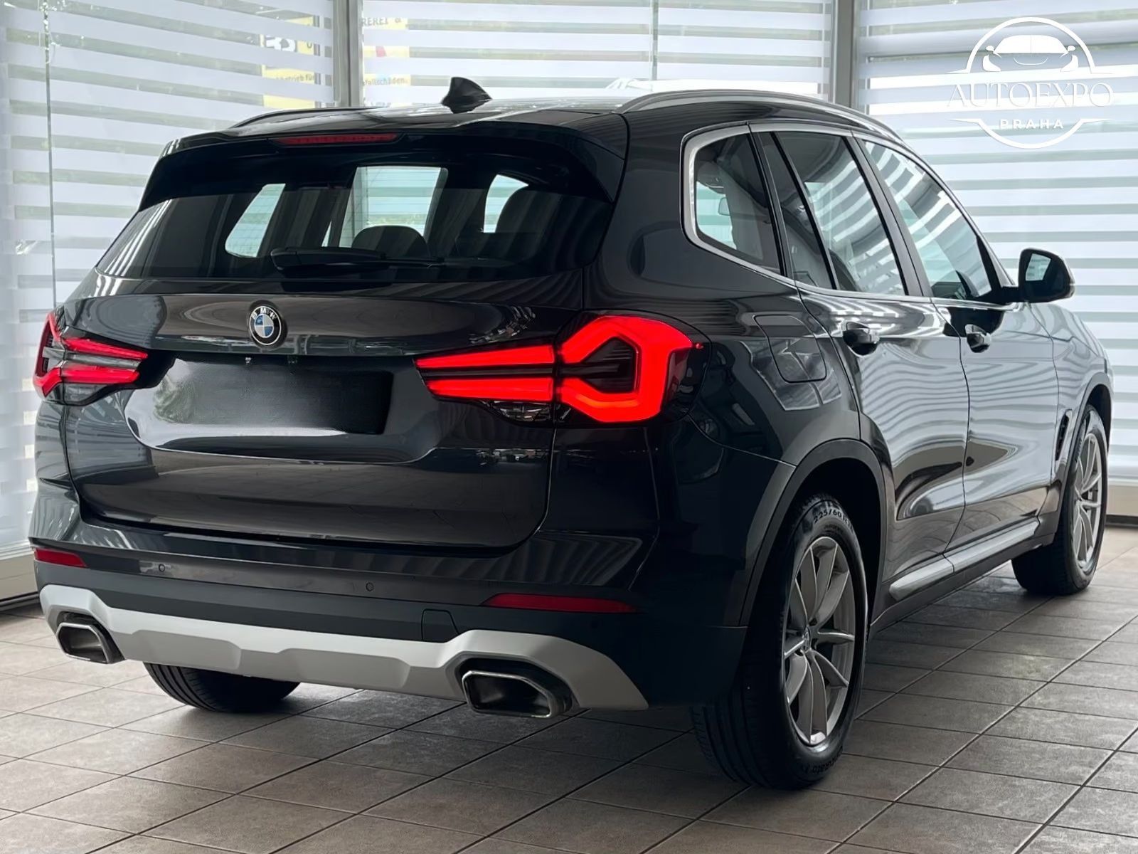 BMW X3, xD30d M* HUD-UP* - fotka 3