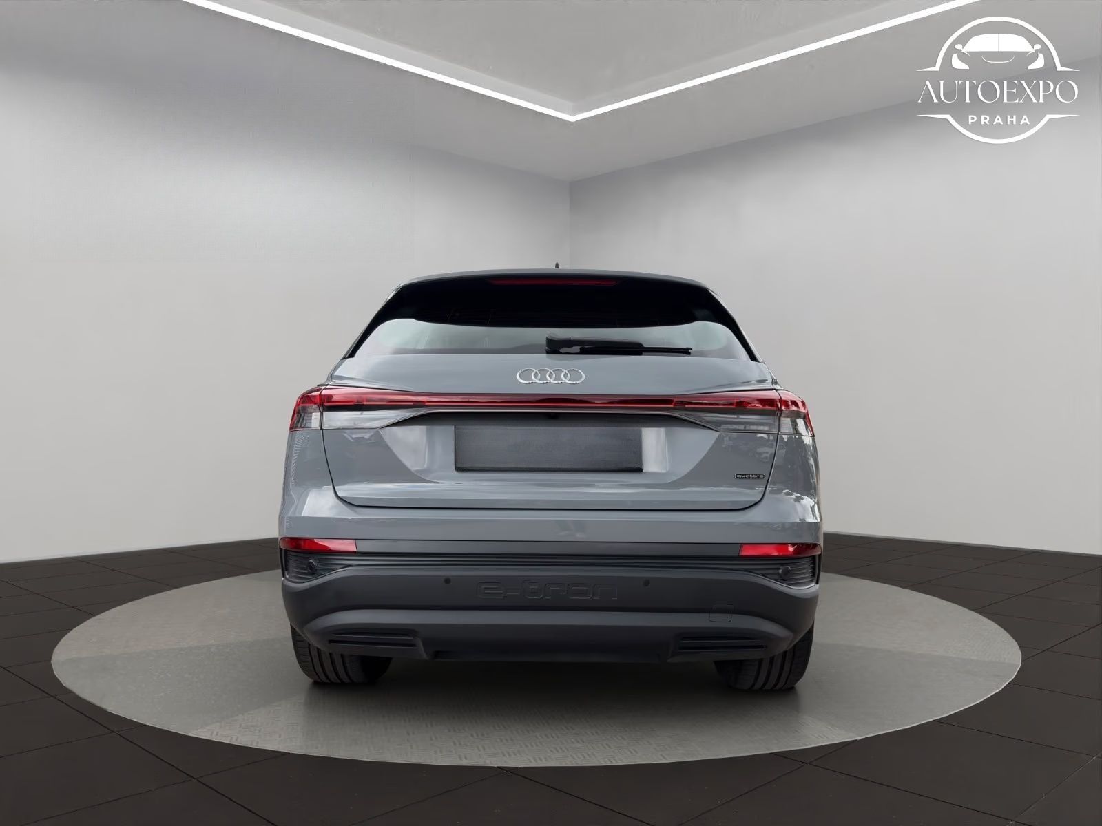 Audi Q4, 45 e-tron quattro - fotka 6