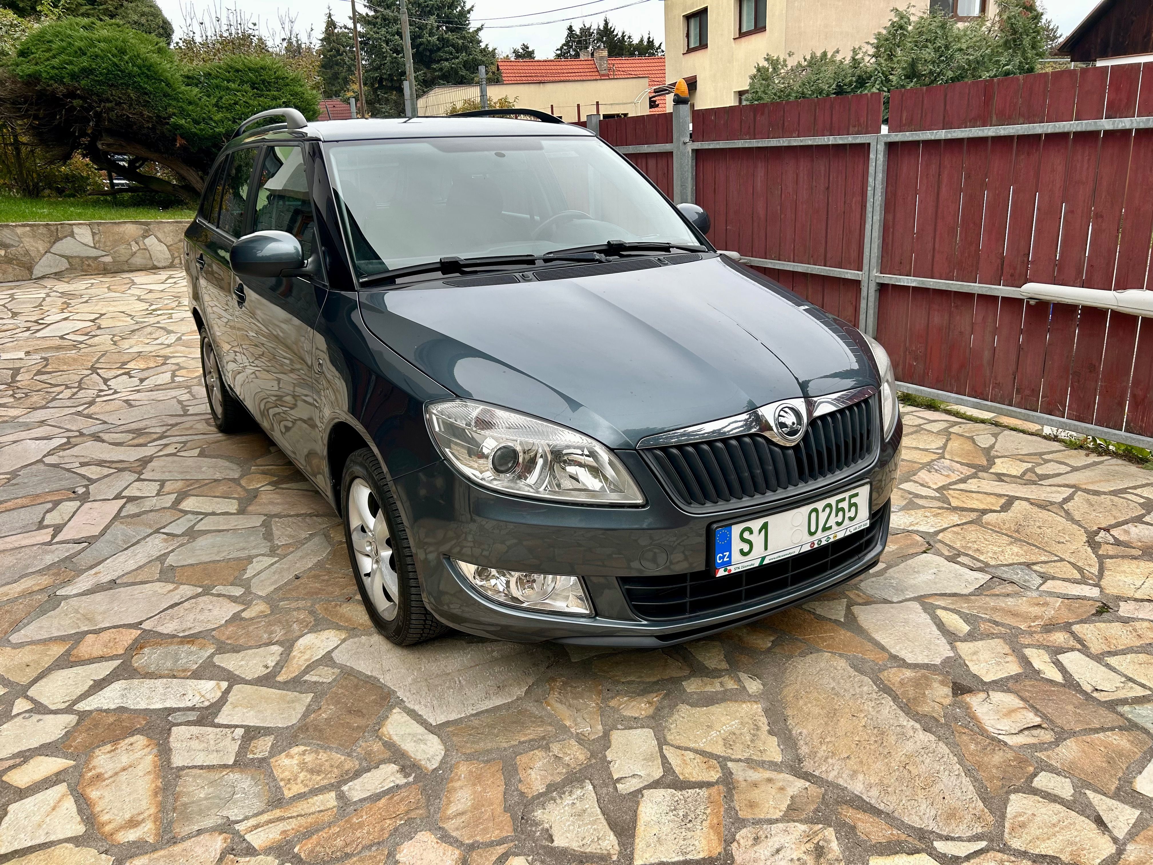 Škoda Fabia, 1.2 TSI 63KW STYLE DIG.KLIMA - fotka 3
