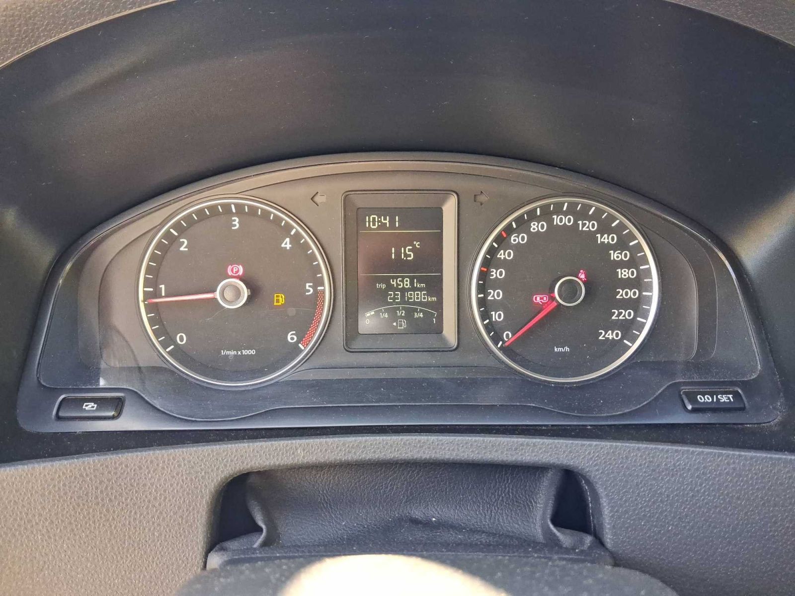 Volkswagen Multivan, 2.0 TDI, Klima, Park. senzory - fotka 3