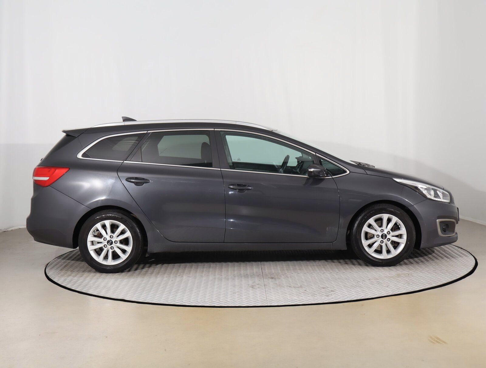 Kia Cee´d, 1.6 GDI, Automat - fotka 6