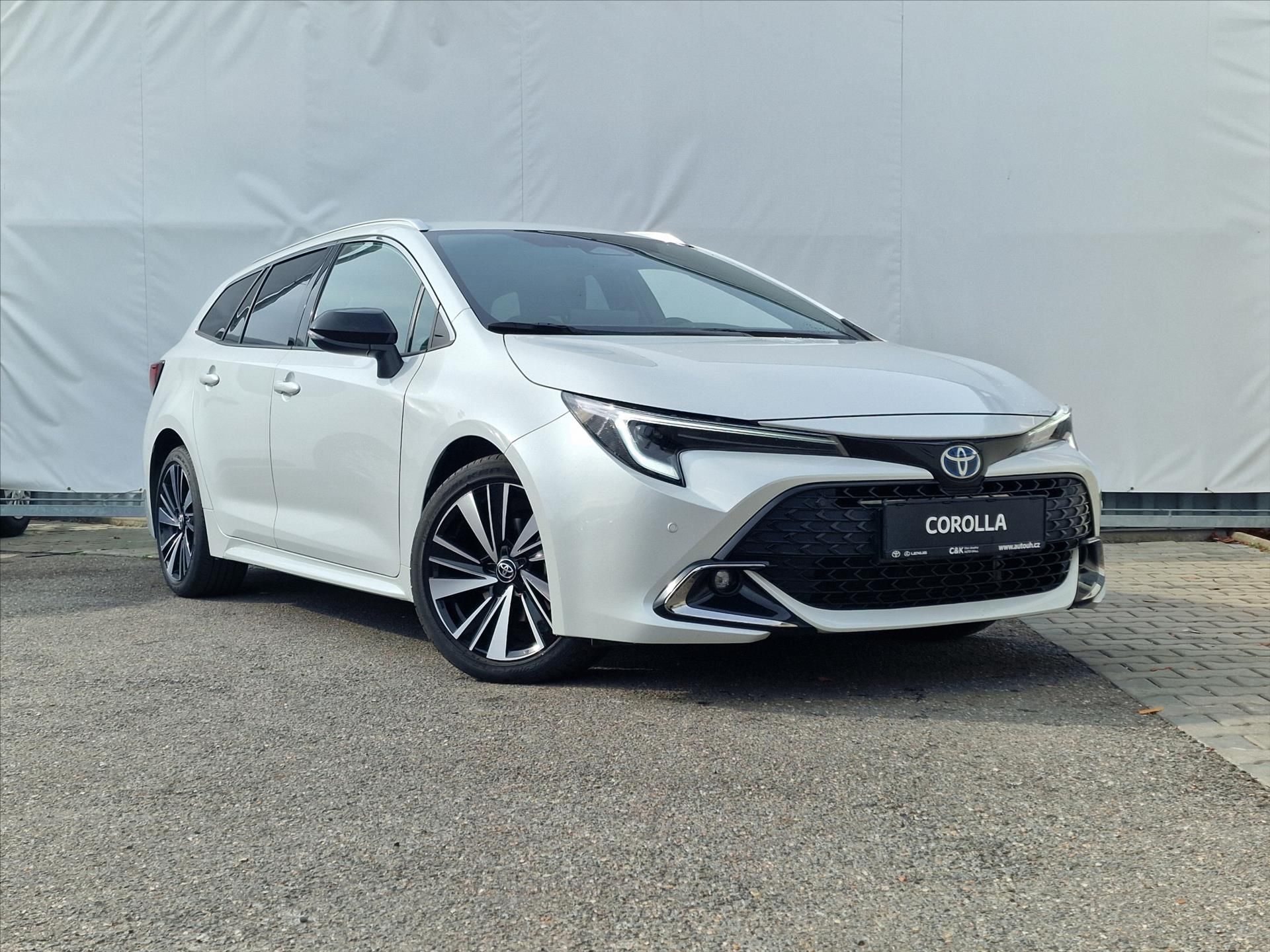 Toyota Corolla, 1,8 Hybrid e-CVT 140k  TS Styl