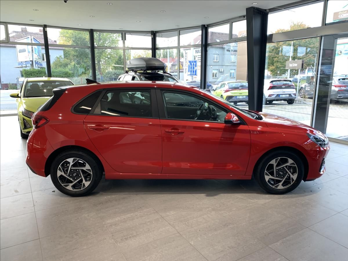 Hyundai i30, 1,0 T-GDI 85 kW MT GO CZECH - fotka 4