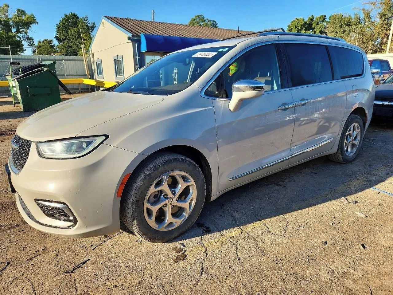 Chrysler Pacifica, Auto na cestě