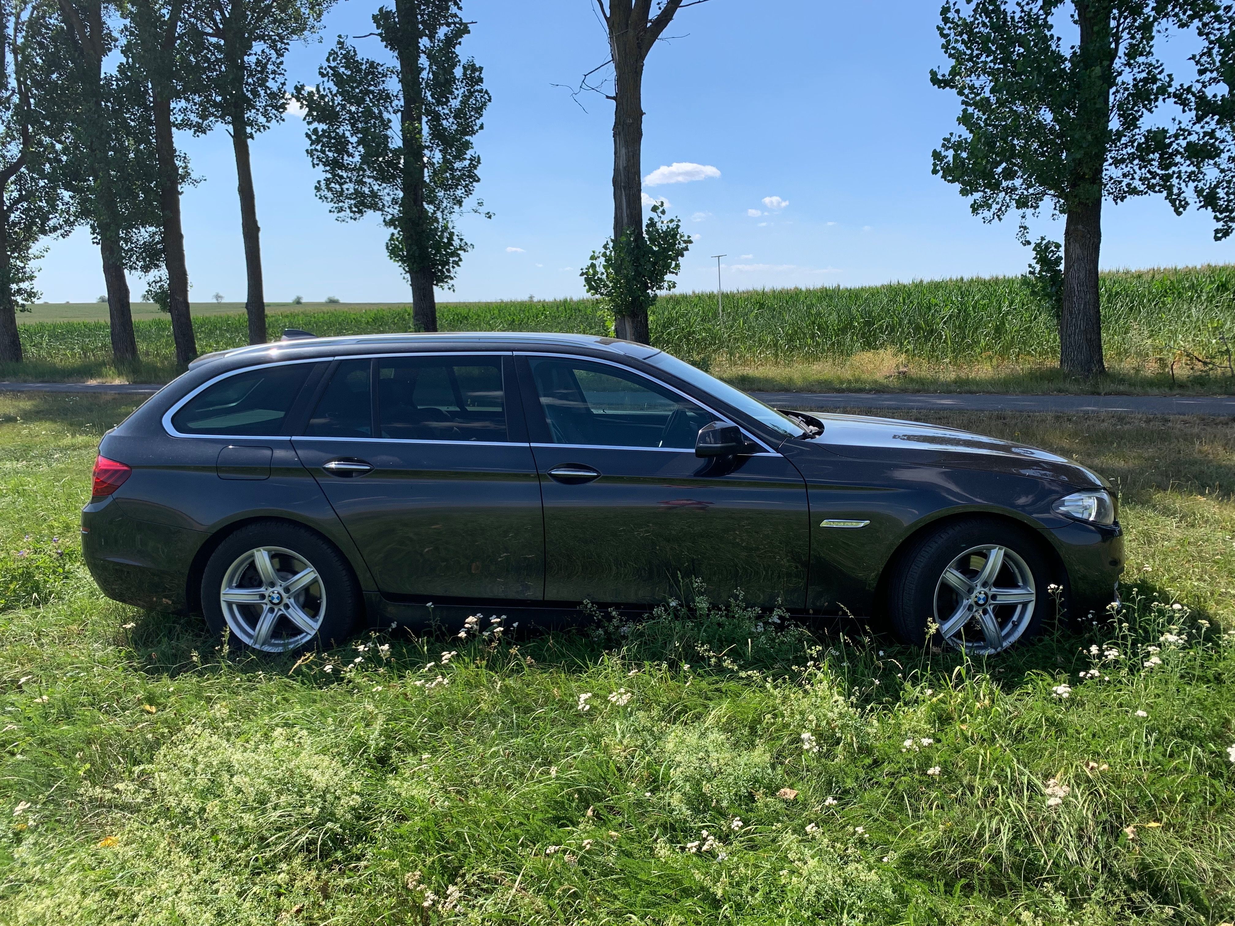 BMW Řada 5, 520D kombi facelift - fotka 2
