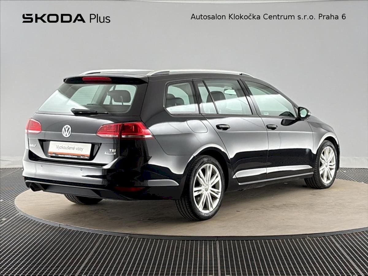 Volkswagen Golf, TSI77 kW Comfortline 7DSG - fotka 2
