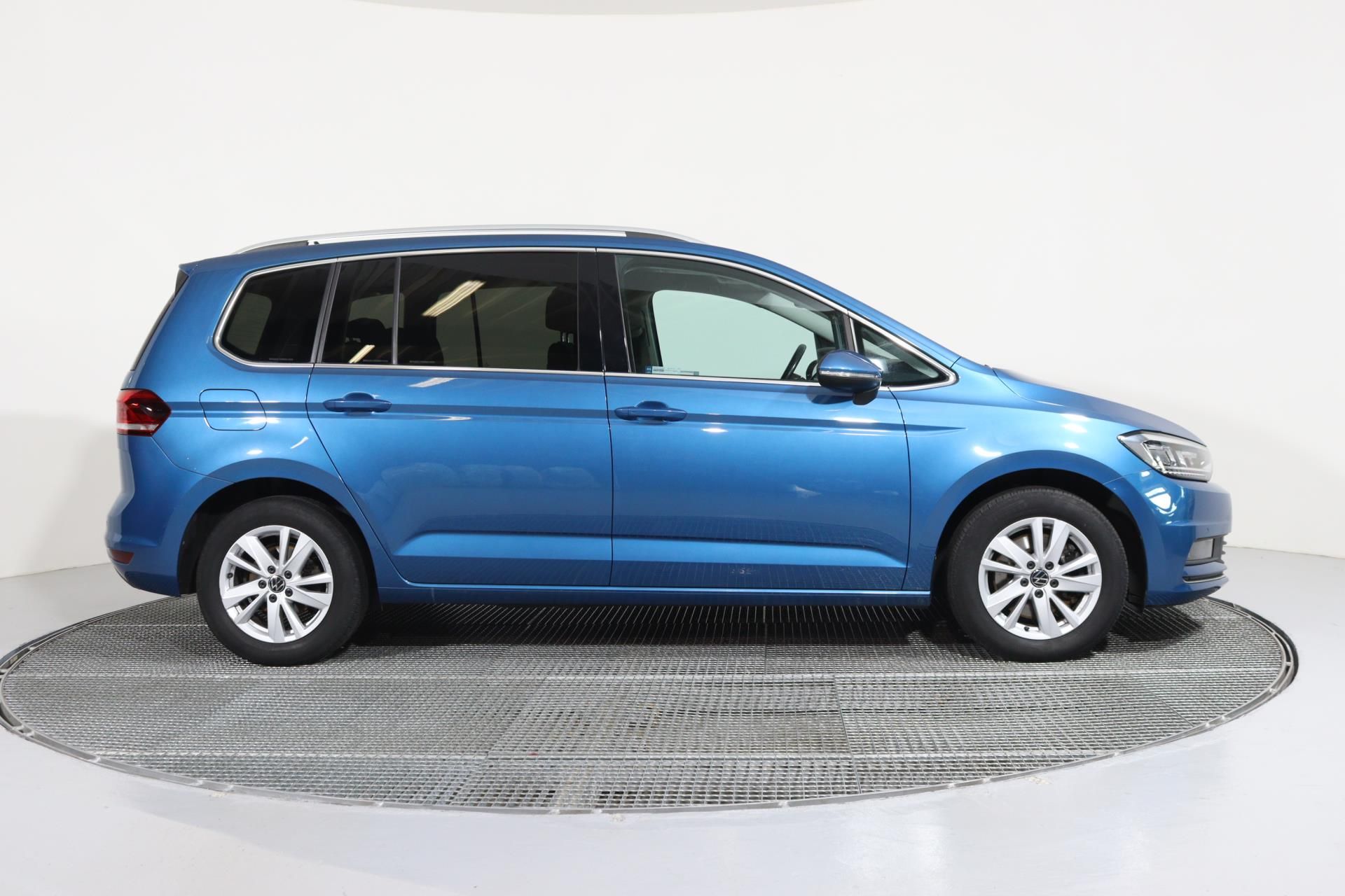 Volkswagen Touran, 1,5 TSI 110kW DSG Highline/ TA - fotka 3