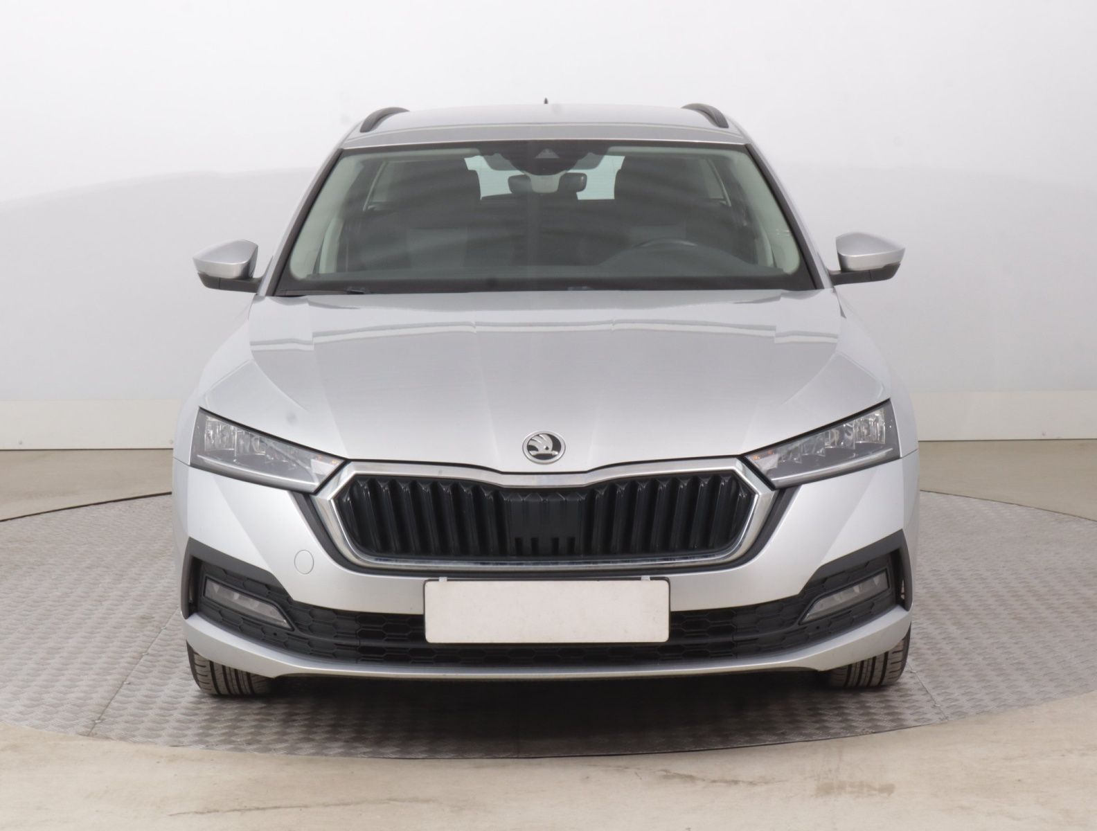 Škoda Octavia, 2.0 TDI, Ambition, ČR,1.maj - fotka 2