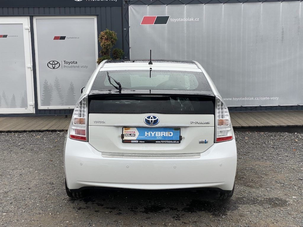 Toyota Prius, 1.8HSD, 2x kola, navi, head-up - fotka 6