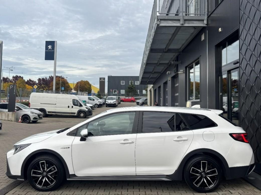 Toyota Corolla, TREK 2.0 Hyb. 132 kW - fotka 4