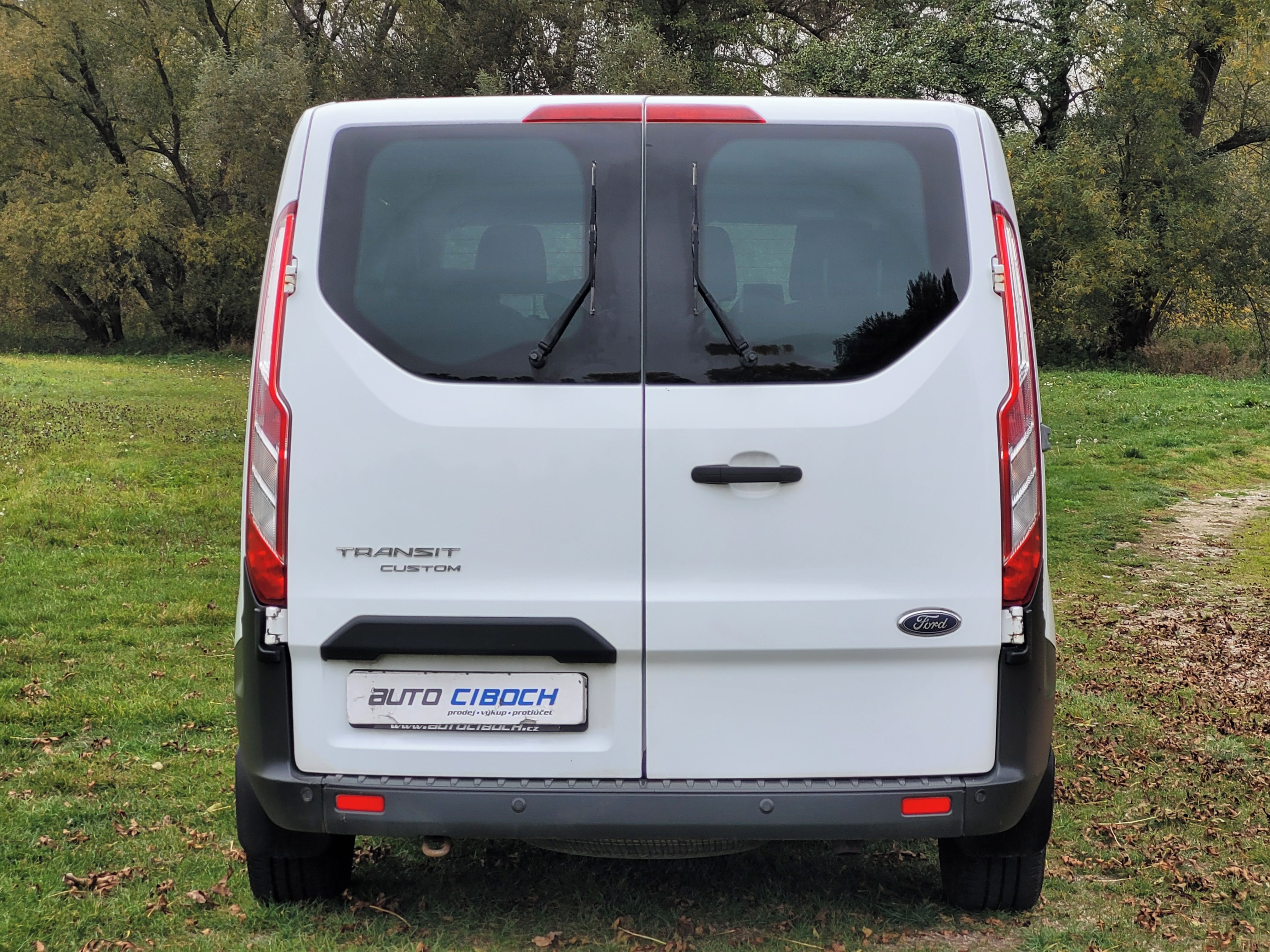 Ford Transit Custom, 2,2 TDCi Minibus 106.310km - fotka 4