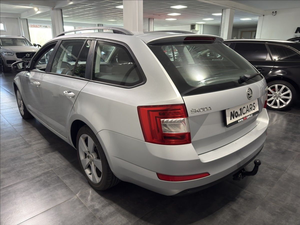 Škoda Octavia, 1,6   TDI KEY-LESS TAŽNÉ ČR - fotka 4