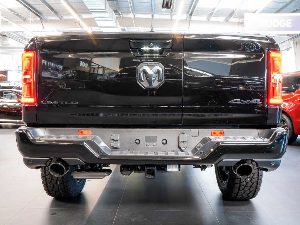 Dodge Ram, 5.7 HEMI V8 Limited 4" LIFT - fotka 4
