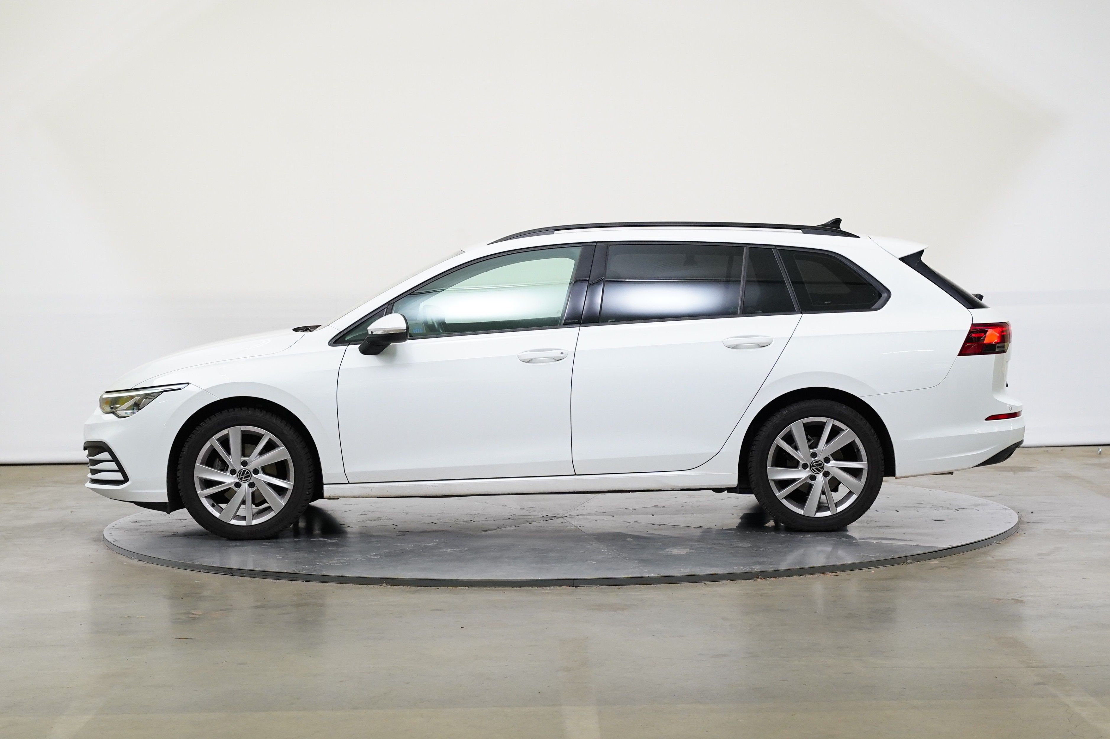 Volkswagen Golf, 1.5 TSI 110 kW Life - fotka 3