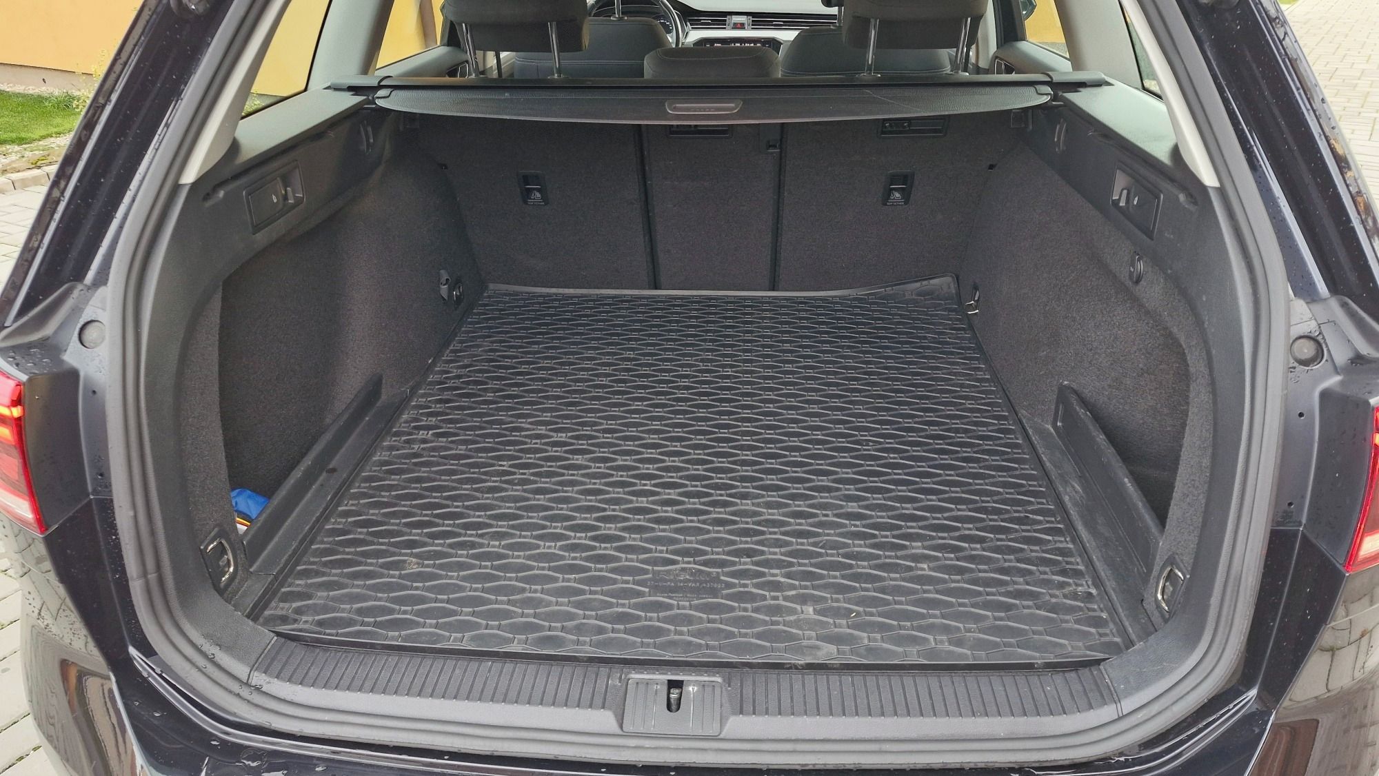 Volkswagen Passat, 2.0 TDI, 110KW, manuál - fotka 6