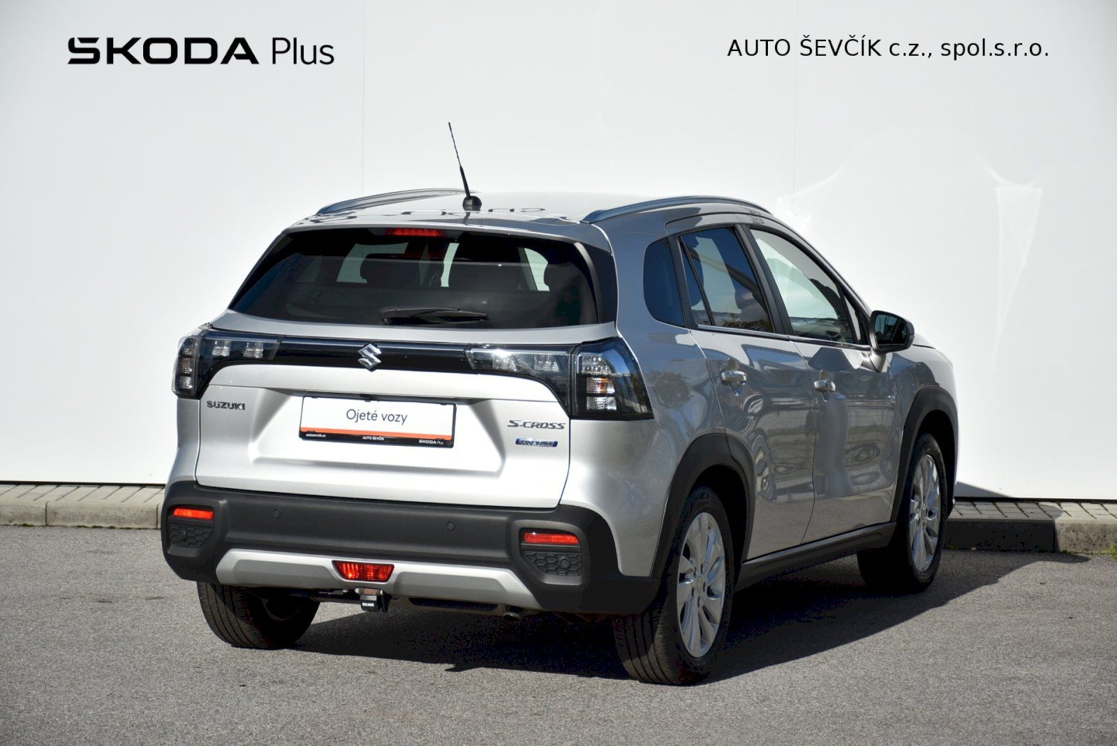 Suzuki SX4 S-Cross, 1.4 BoosterJet 95kW 4x4 - fotka 2