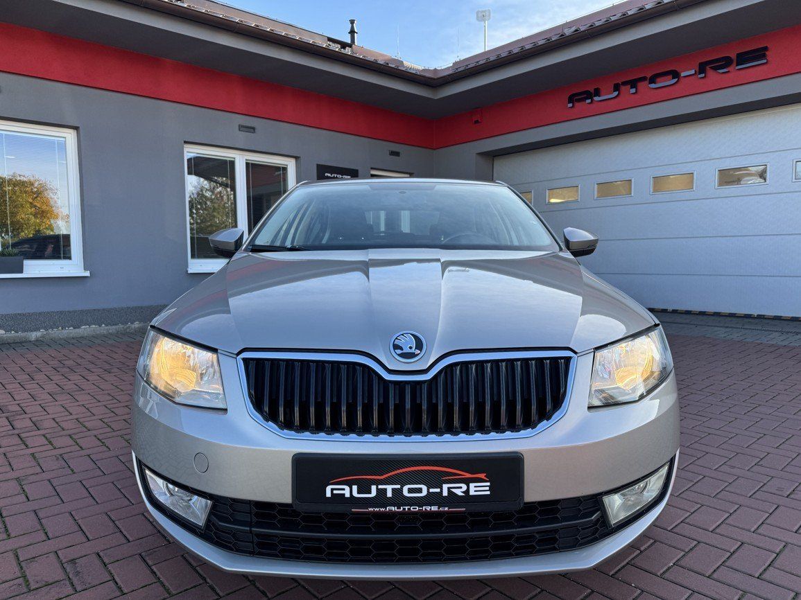 Škoda Octavia, 2.0TDi  Klima Tempomat BT - fotka 5
