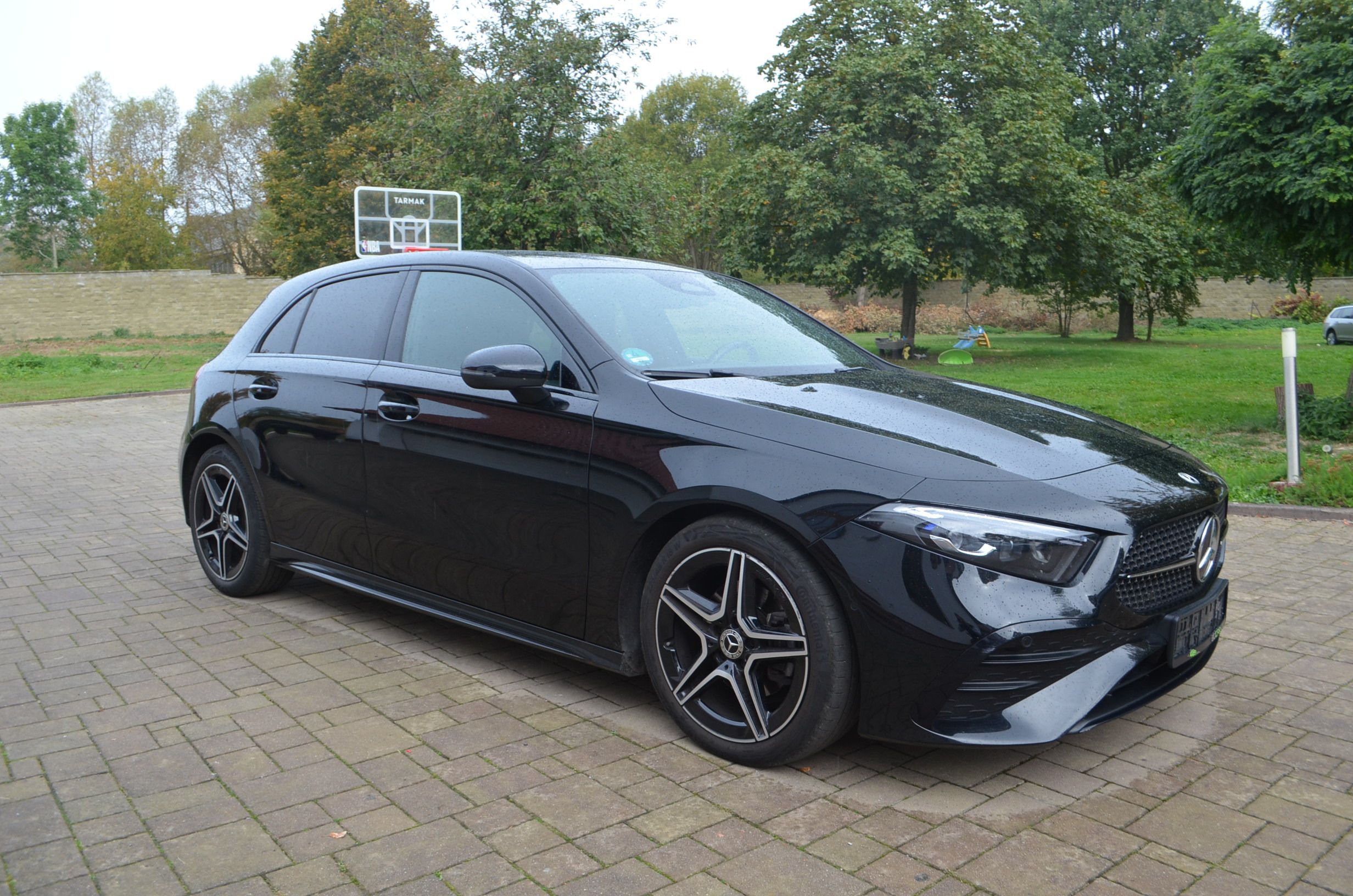 Mercedes-Benz Třídy A, A180D*AMG*2025*BLACK*72TIS.KM - fotka 3