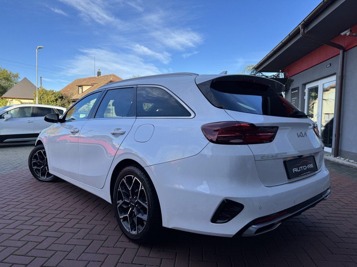 Kia Cee´d, 1.5i TGDi GT-Line Automat LED - fotka 3