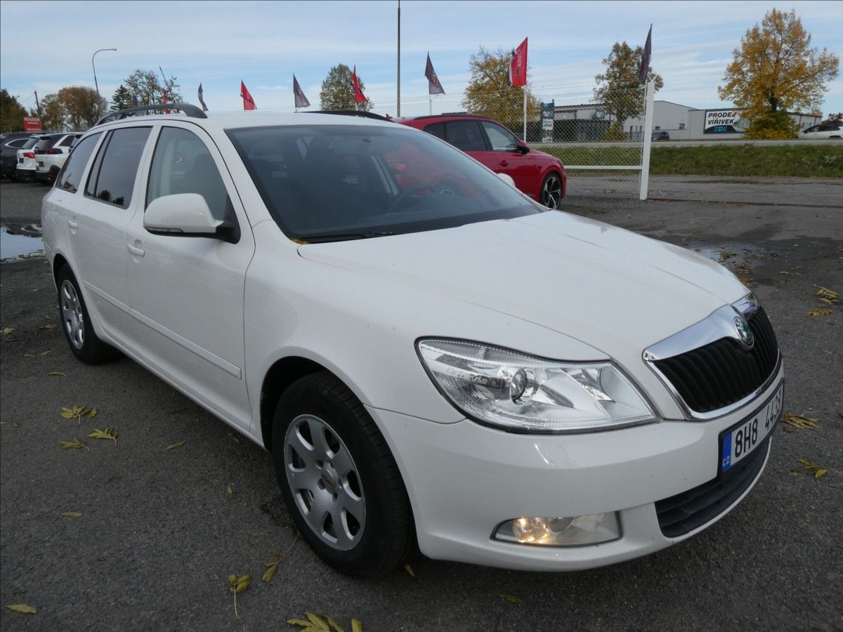 Škoda Octavia, 1,6 TDi 77kW 2x kola, závěs