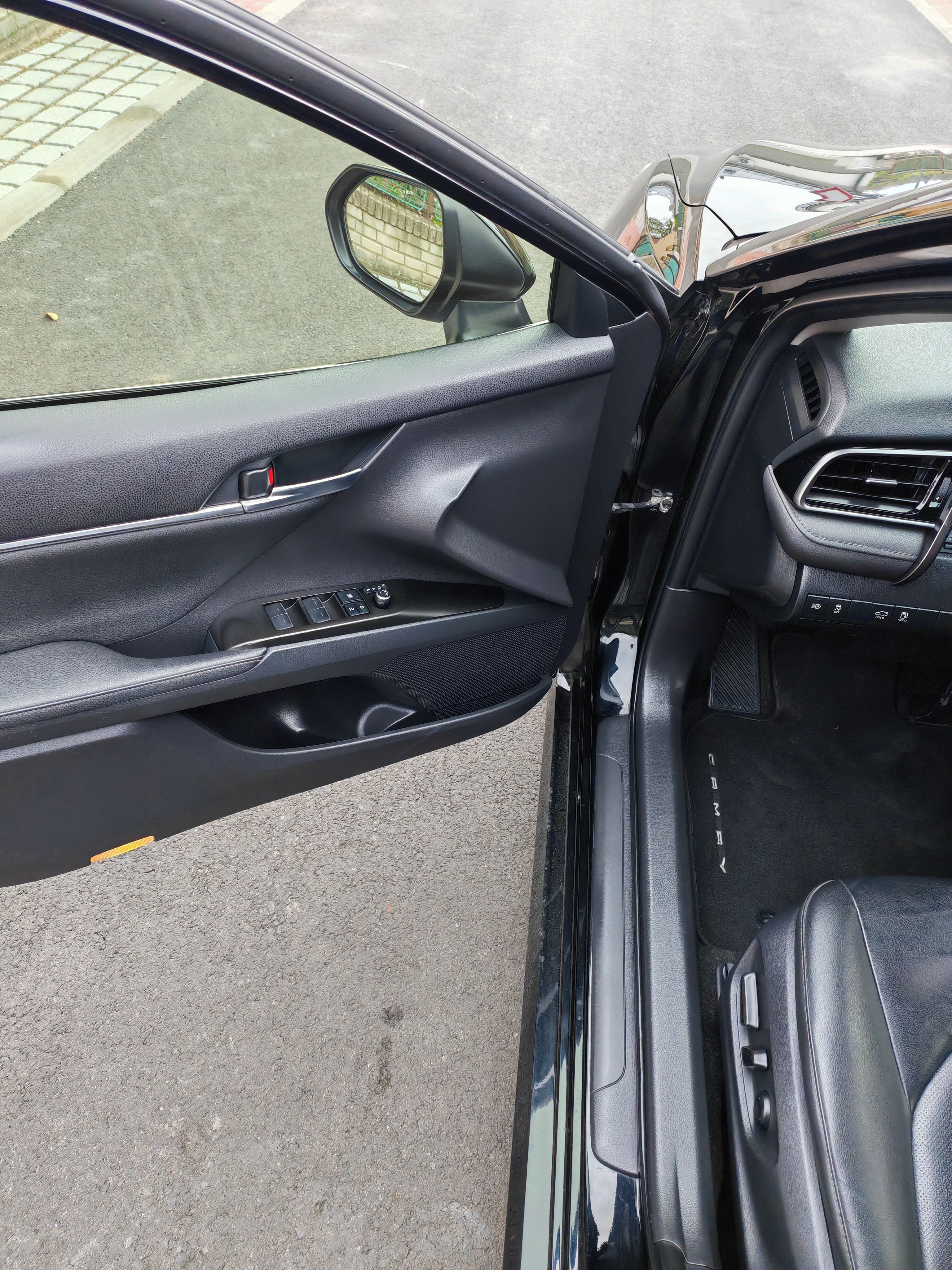 Toyota Camry, 2.5 Hybrid, Executive, FACELIF - fotka 5