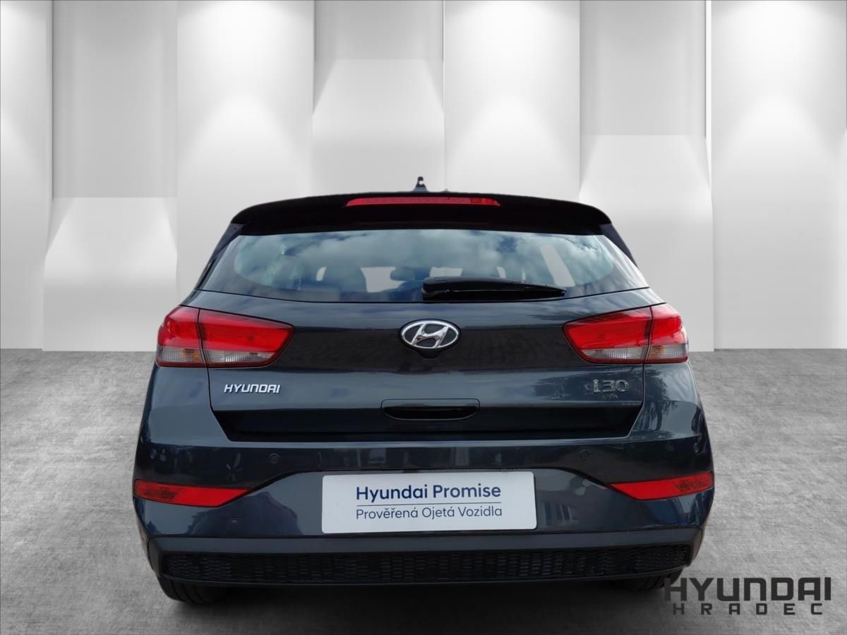 Hyundai i30, 1,5   1.5 Smart Plus - fotka 6