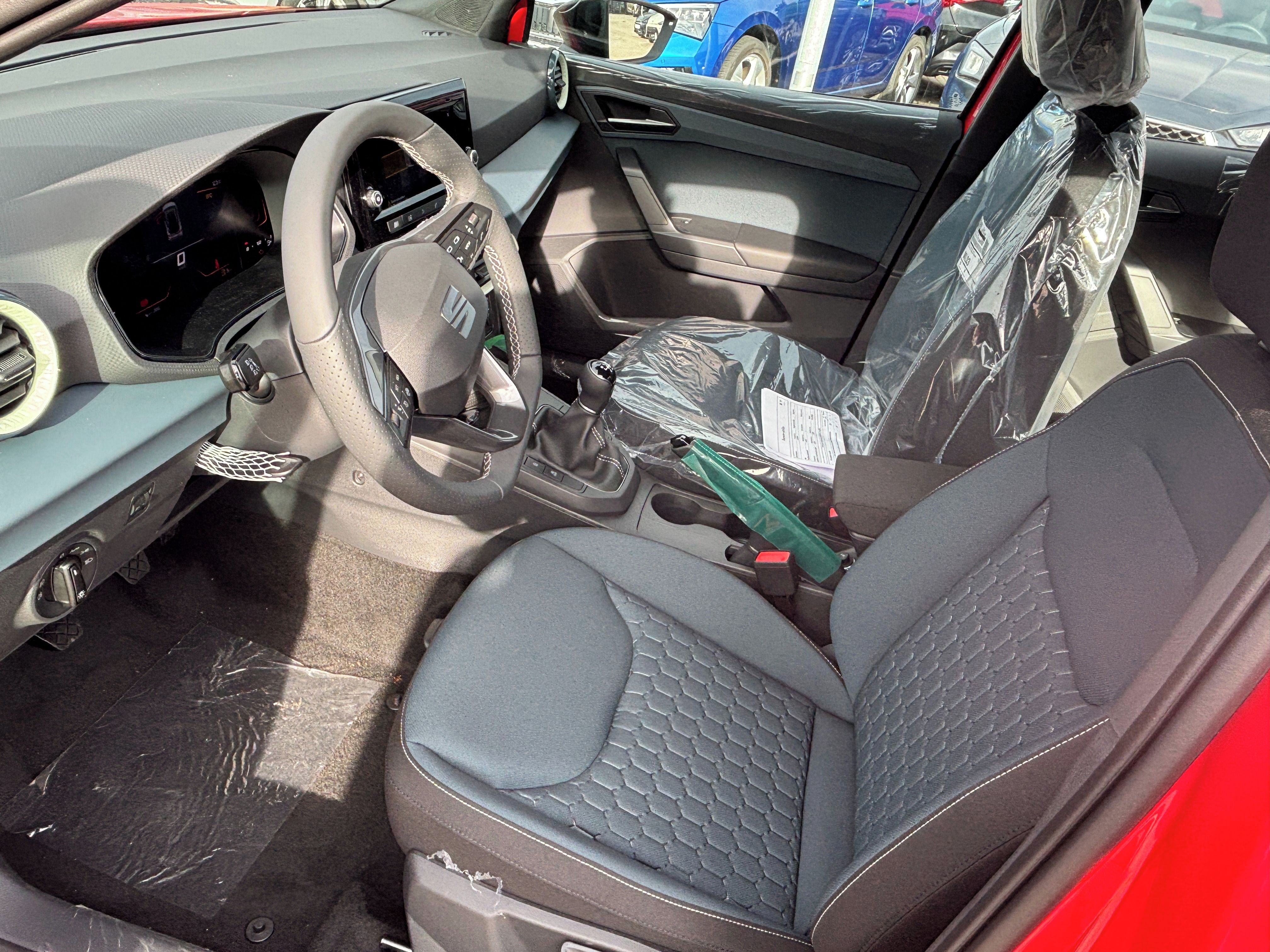 Seat Arona, 1.0 TSI 95k 6M - fotka 5