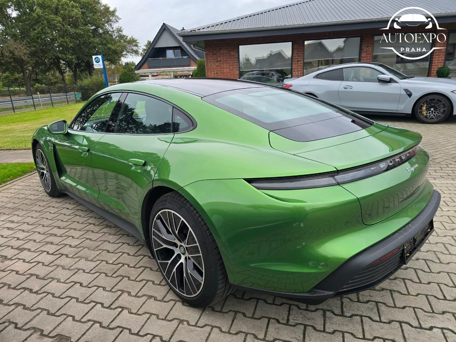 Porsche Taycan, Basis*Perform+Batterie* - fotka 2