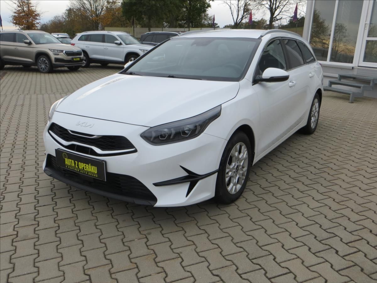 Kia Cee´d, 1,5 T-GDI 118kW SW Top AUT ČR - fotka 3