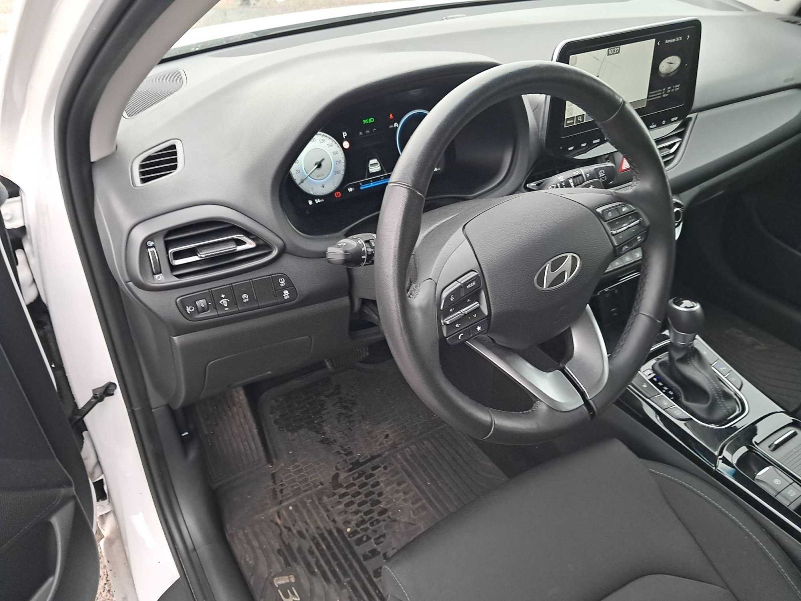 Hyundai i30, 1.0 T-GDI, Style, Automat - fotka 3